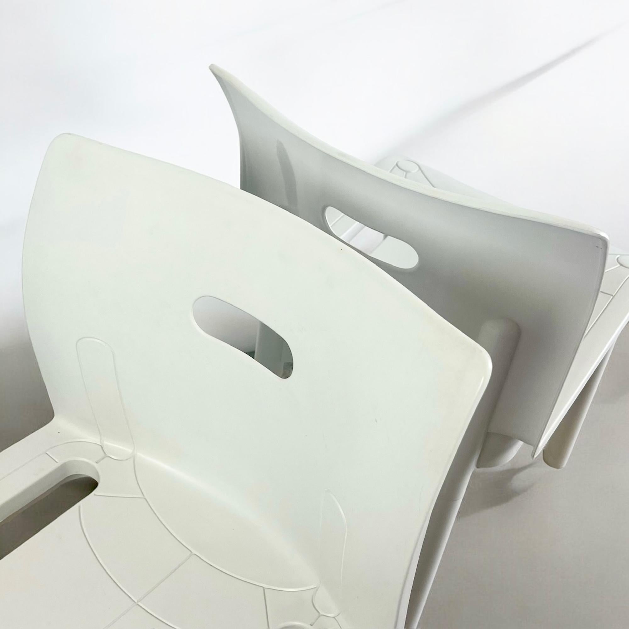 Award-Winning Kartell 4870 Stackable Chairs, Anna Castelli Design, 1980s For Sale 1