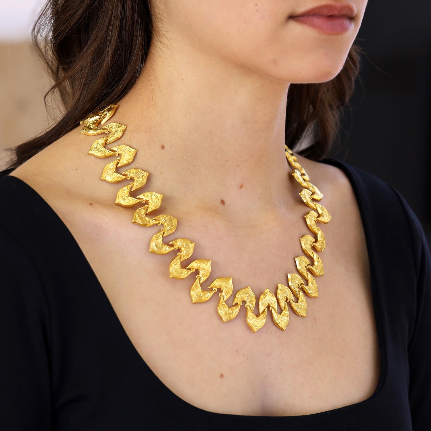 Women's Awe Inspiring Vintage Ilias Lalaounis 22k Gold Ivy Leaf Necklace For Sale