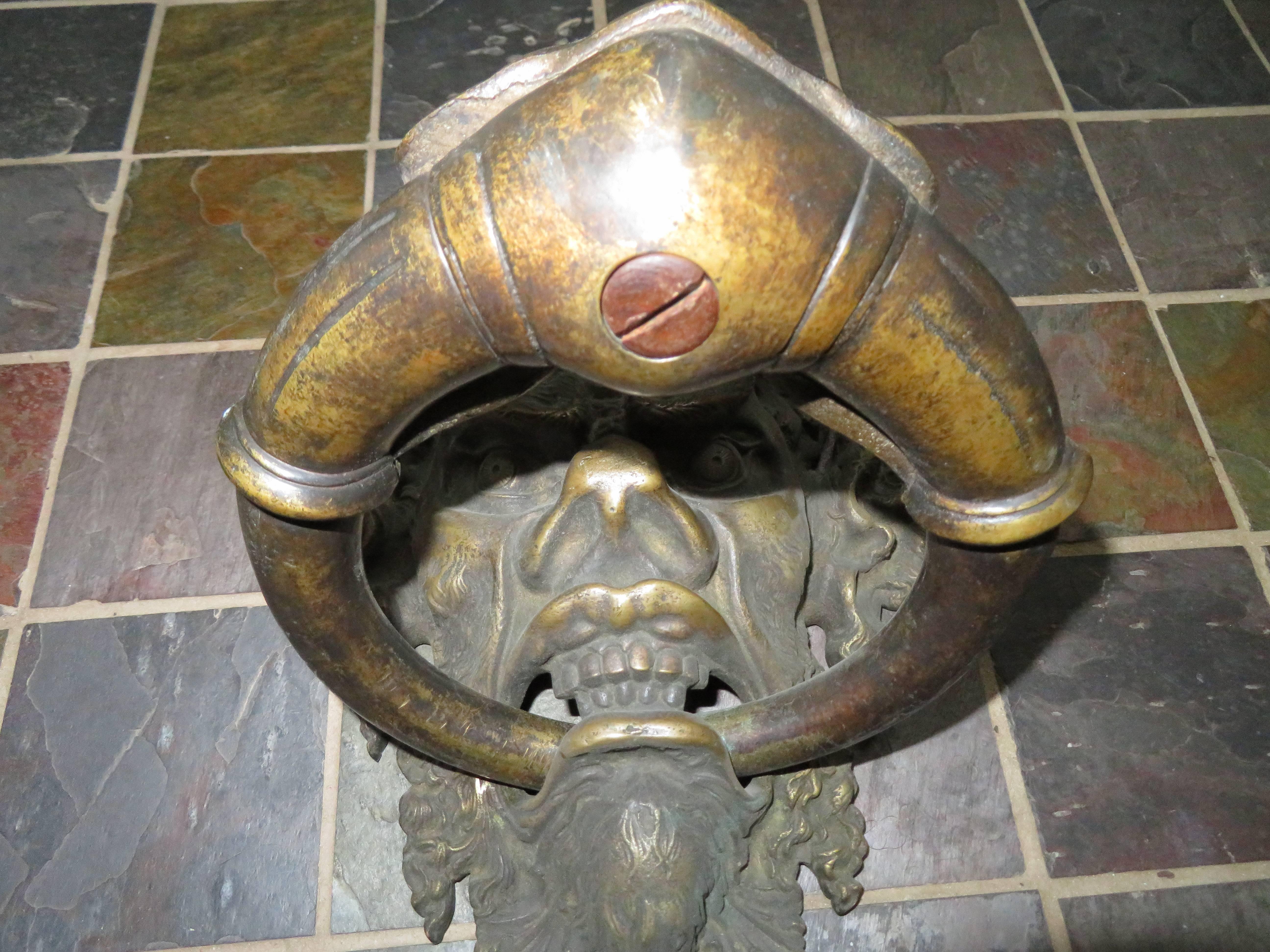 Awesome Antique Italian Bronze Vecchio Greenman Door Knocker In Good Condition For Sale In Pemberton, NJ