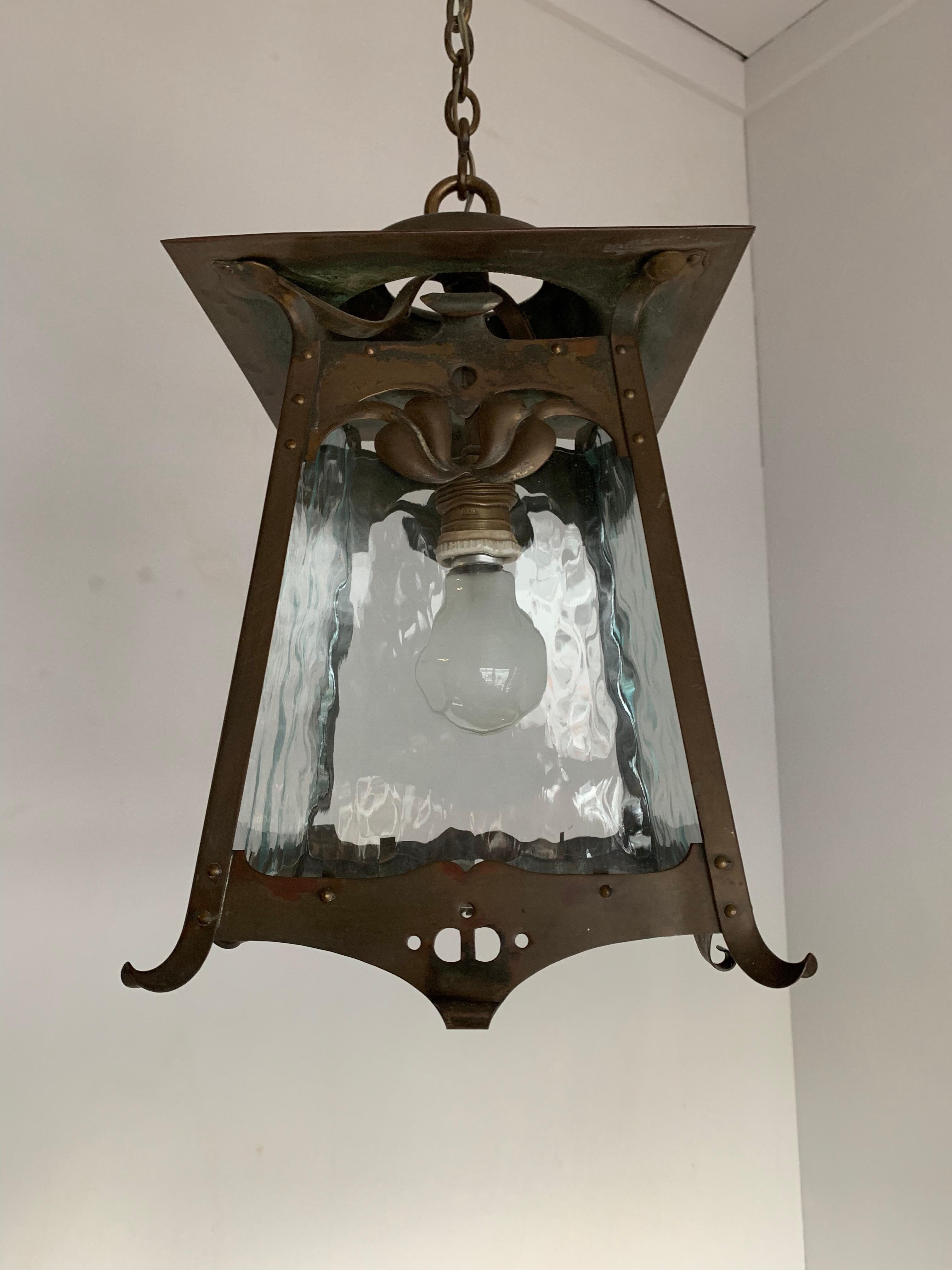 Rare Arts & Crafts Patinated Copper & Cathedral Glass Pendant Light / Lantern In Good Condition In Lisse, NL