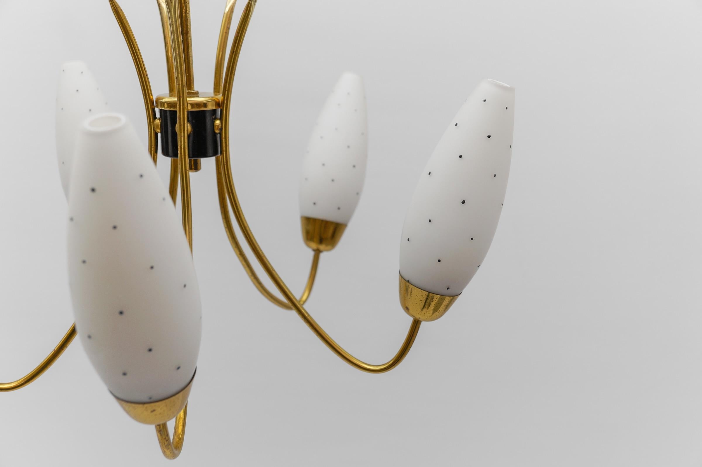 Awesome Brass Spider Lamp with Dotted Glass Shades, 1950s Italy For Sale 4