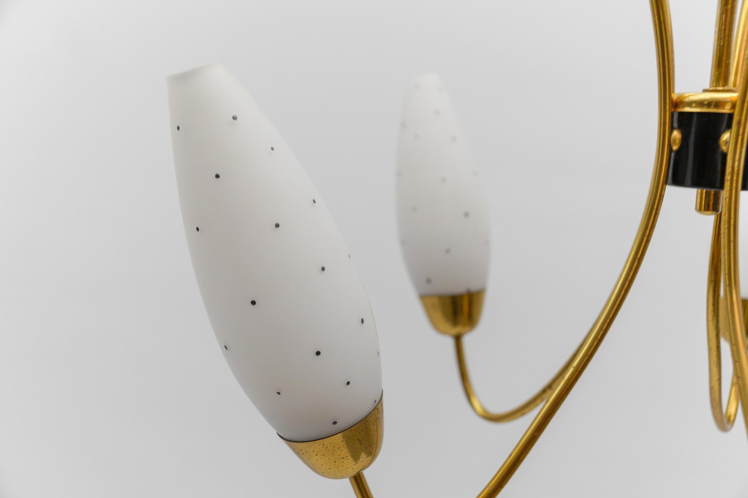 Awesome Brass Spider Lamp with Dotted Glass Shades, 1950s Italy For Sale 5