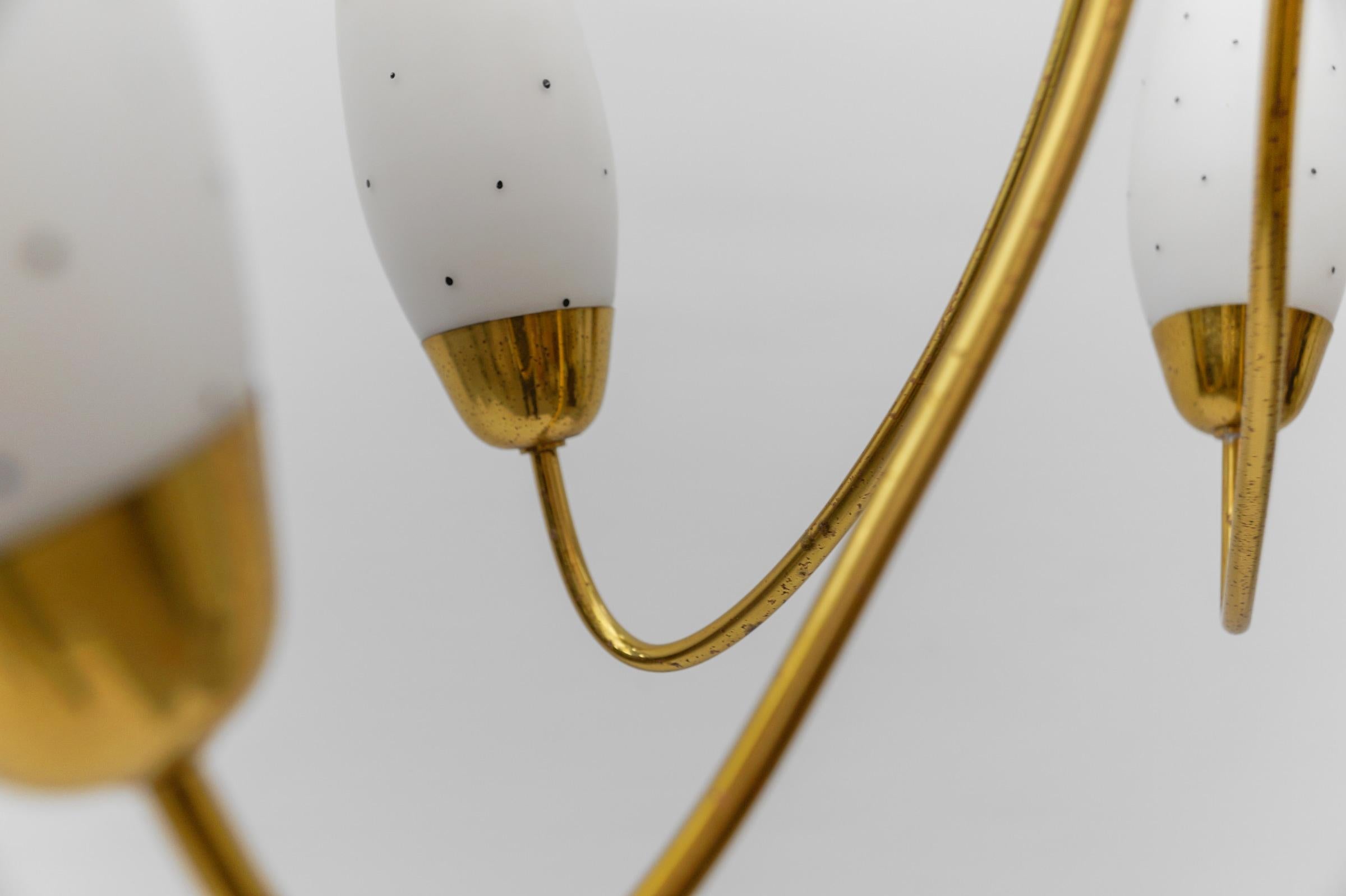 Awesome Brass Spider Lamp with Dotted Glass Shades, 1950s Italy For Sale 7