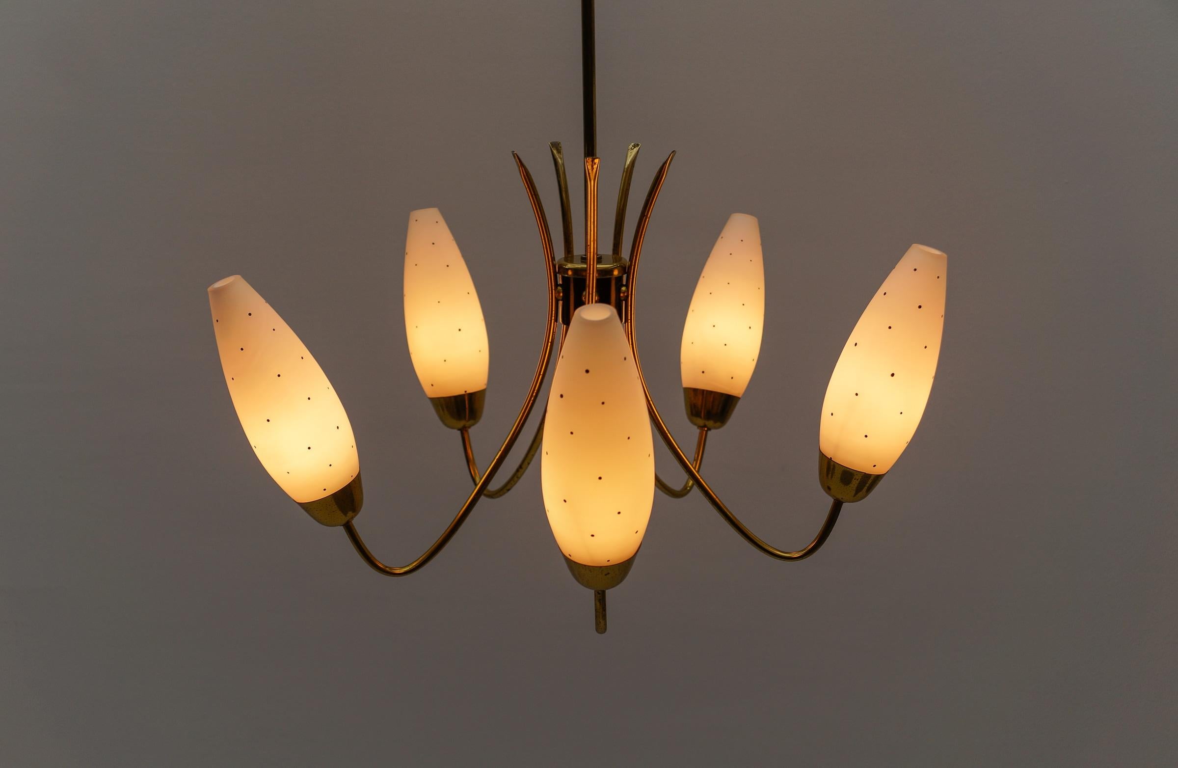 Awesome Brass Spider Lamp with Dotted Glass Shades, 1950s Italy For Sale 2
