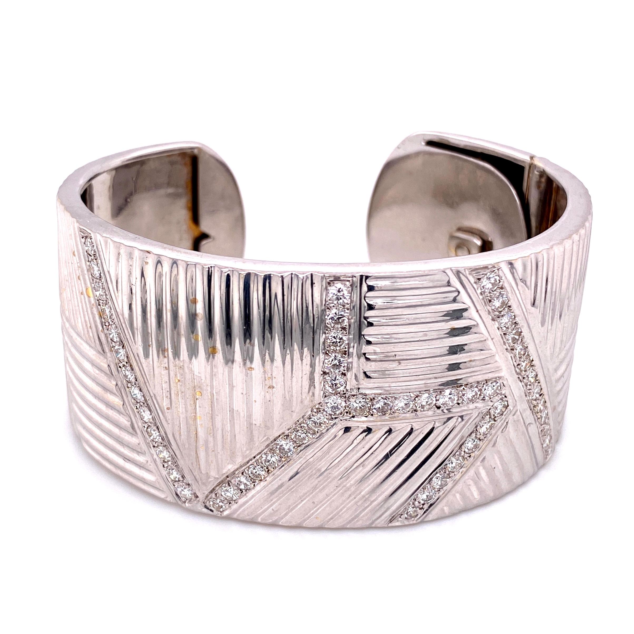 Awesome Diamond Gold Cuff Bracelet Estate Fine Jewelry 3