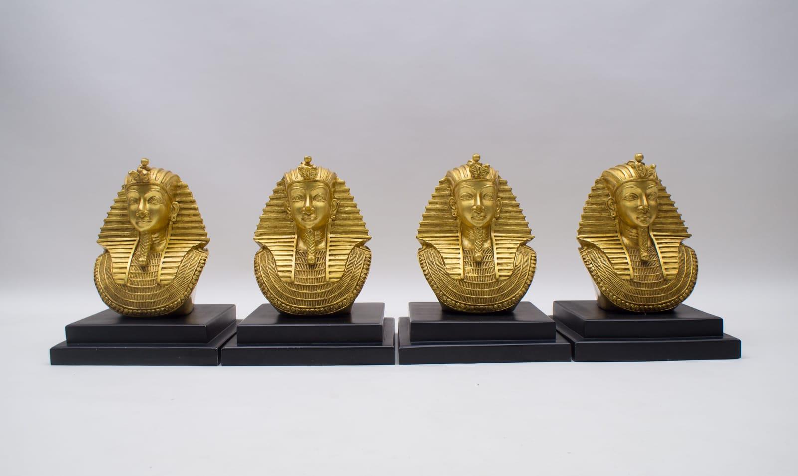 Incredibly well molded Ramses figures. Very large and very imposing.

The plates are made of a synthetic fiber mixture.

The figures are cast from metal. The corpuses are 26cm wide and 21cm depth.


We offer here only the feet for sale, the