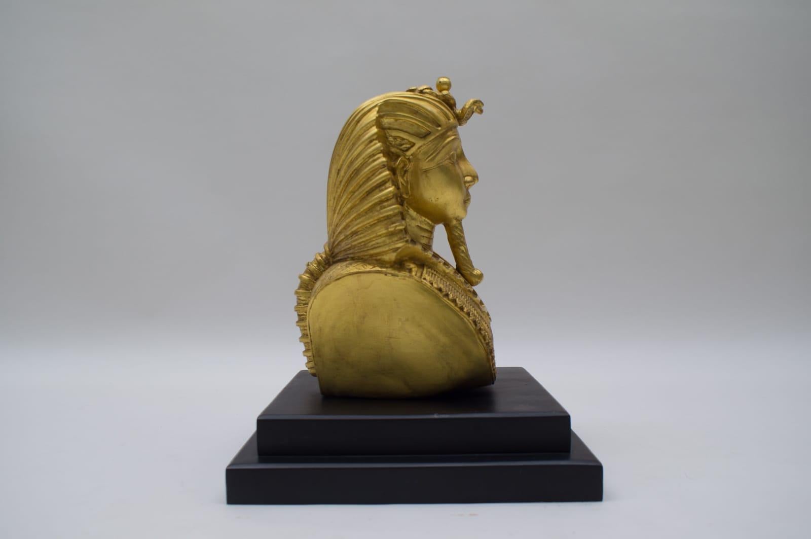 Impresionante Mesa de Centro Egipcia Faraón Ramsés Patas Escultura, años 60, Italia en venta 2