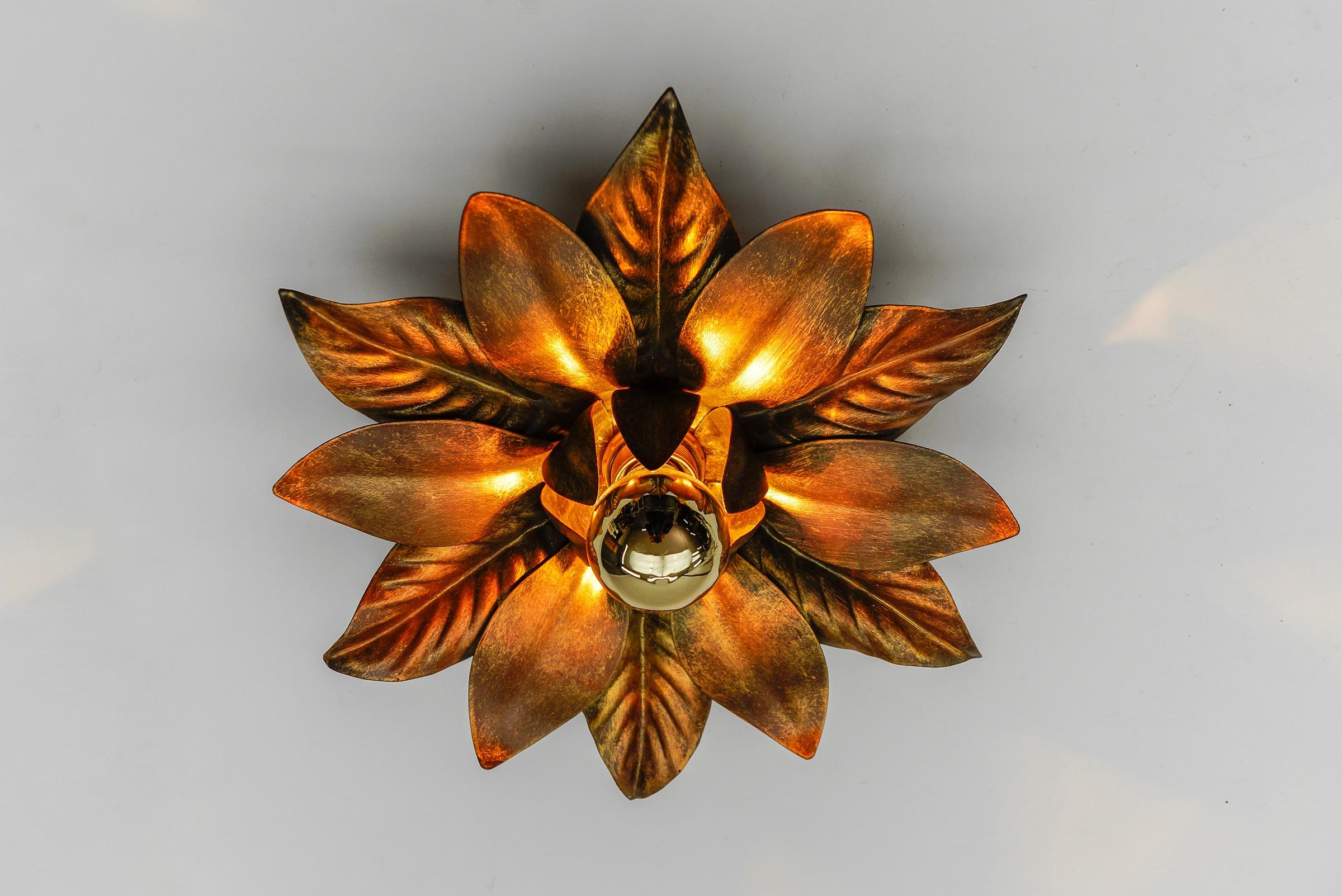 Awesome Gilded Florentine Wall or Ceiling Lamp, Italy 1960s For Sale 2