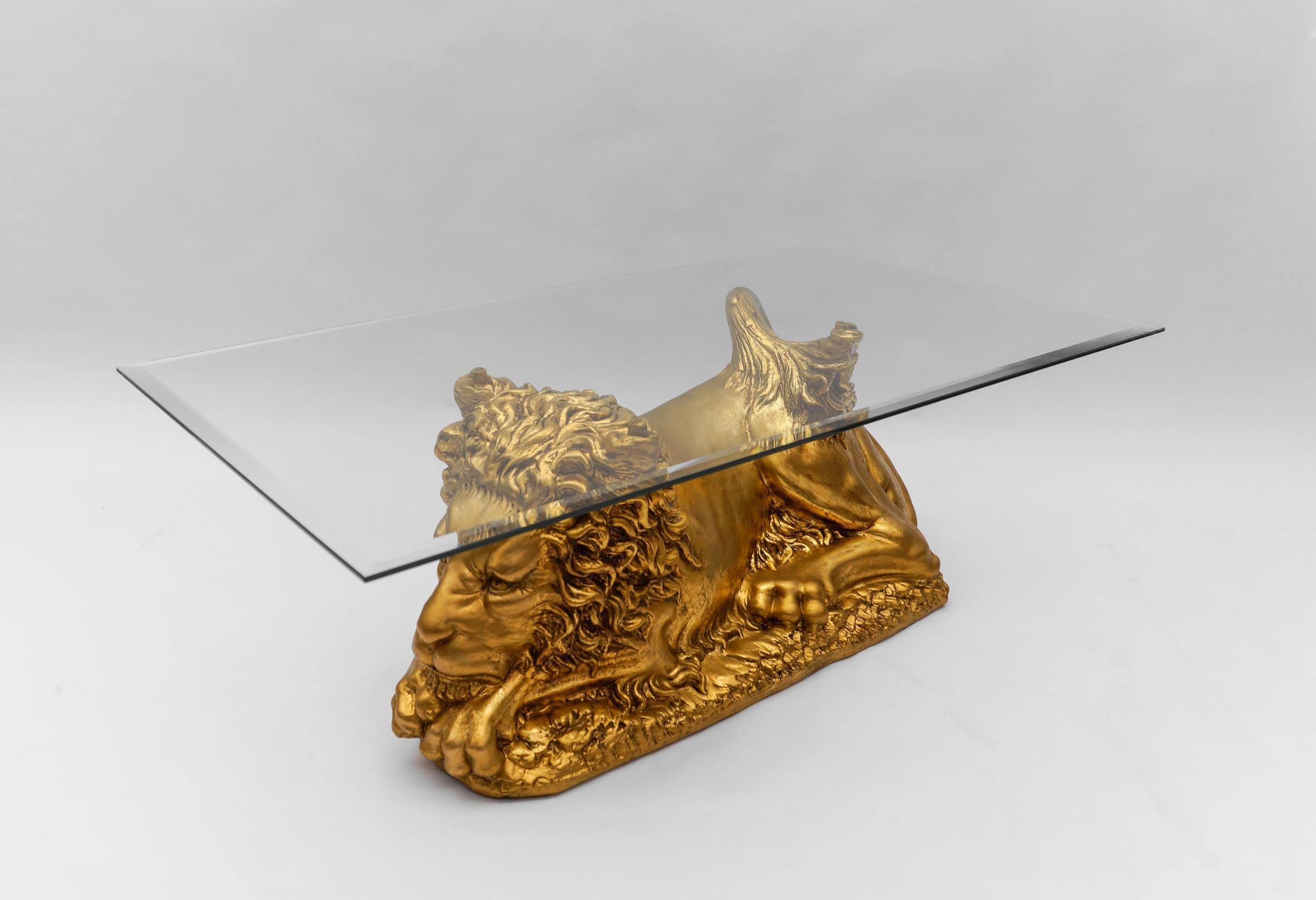 Superbe base de table basse lion en céramique italienne fabriquée à la main, années 1960 État moyen - En vente à Nürnberg, Bayern