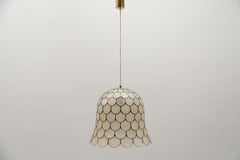 Superbe grande cloche de plafond en nacre, années 1960