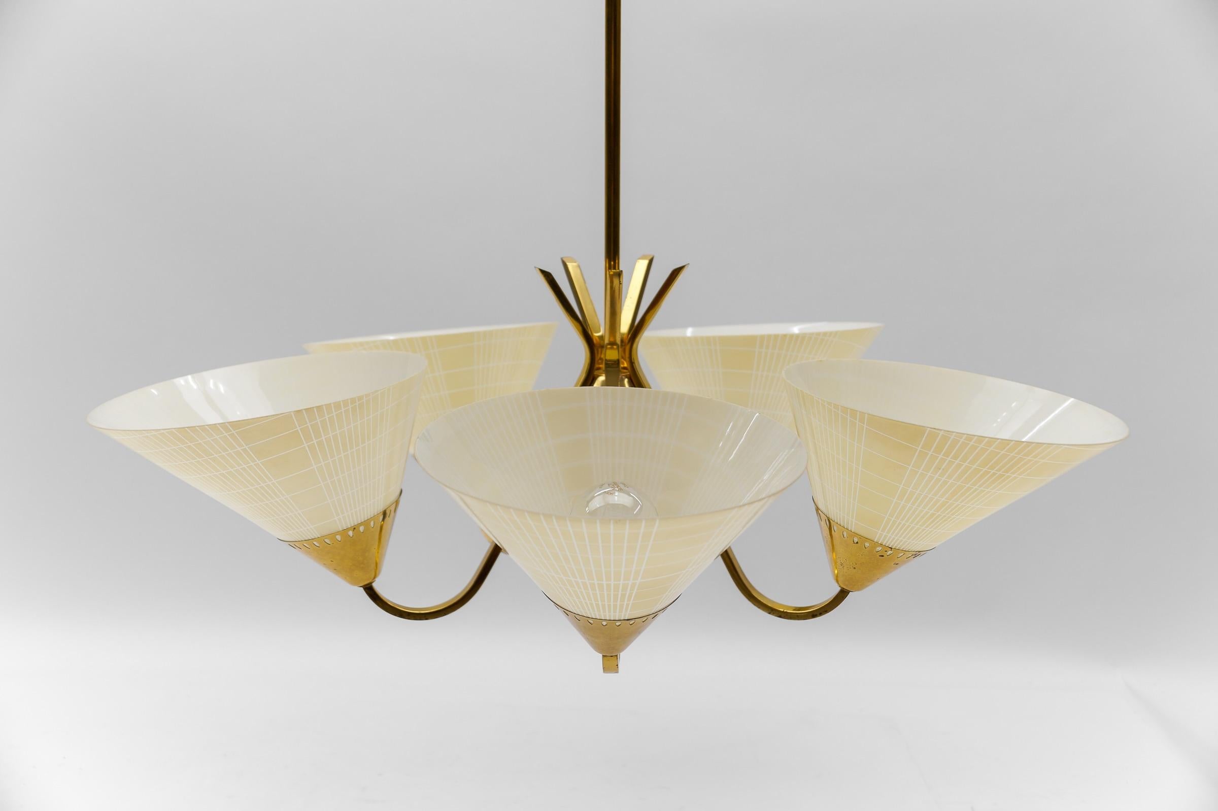 Awesome Mid-Century 5-Light Glass & Brass Ceiling Lamp, 1950s For Sale 1