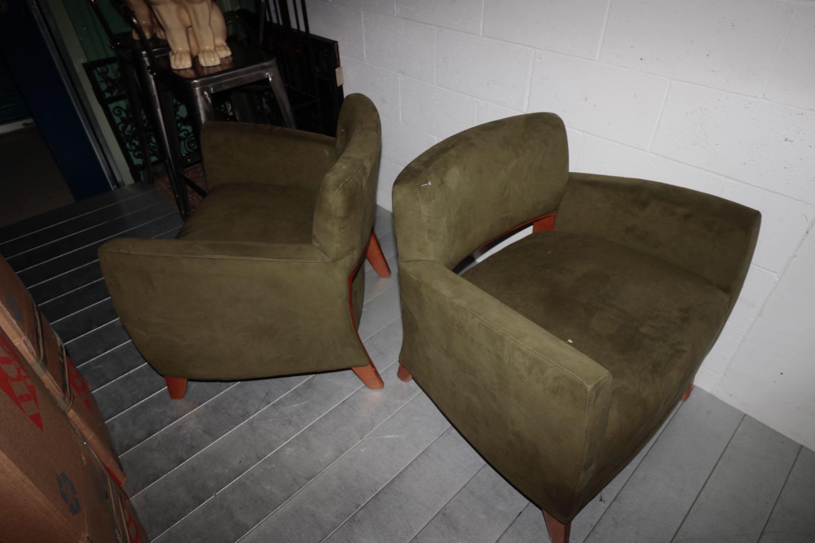 Awesome Pair of 1970s Streamlined and Cool! Midcentury Bernhardt Club Chairs For Sale 9