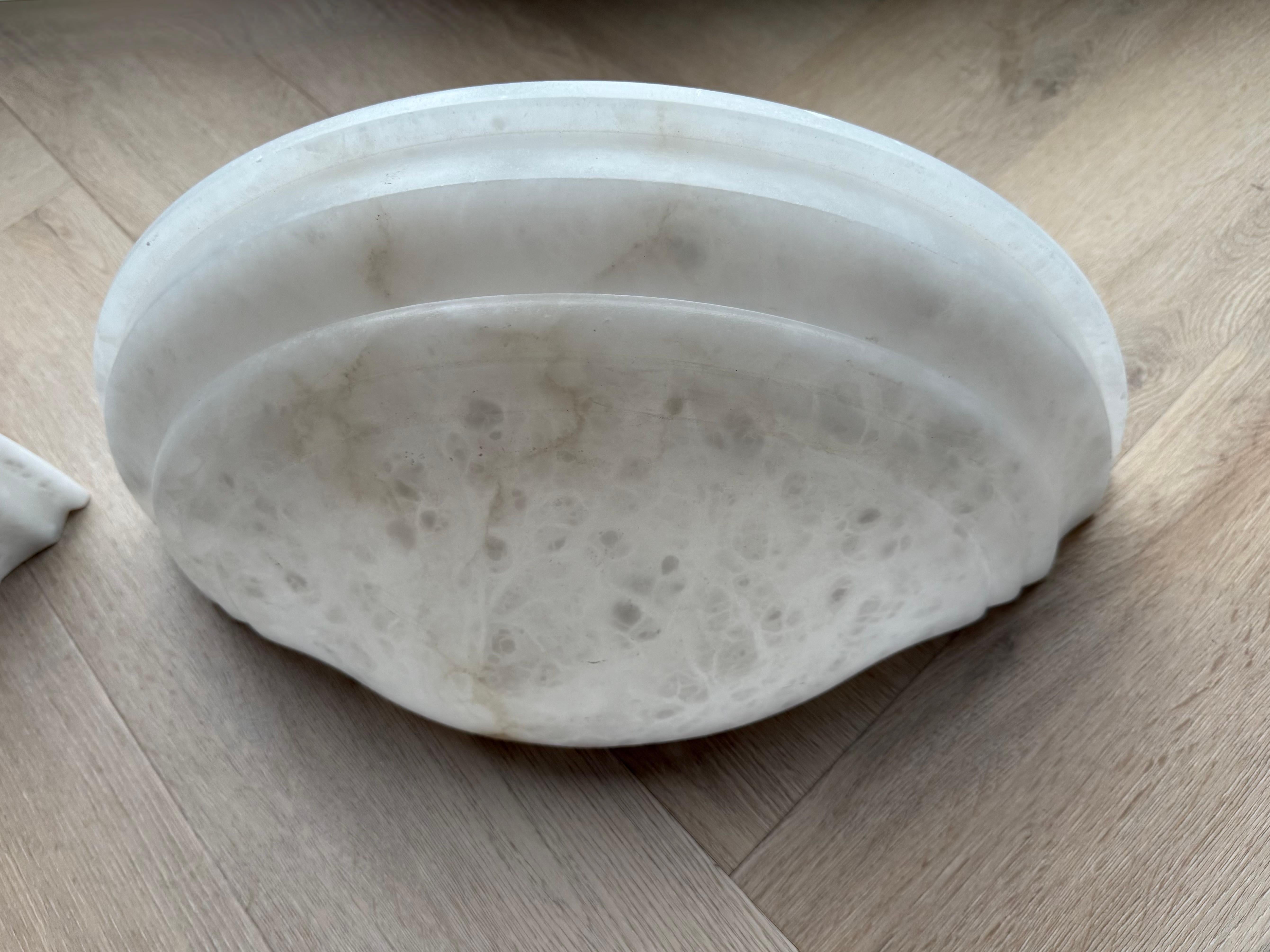 Awesome Shape & Extra Large Pair of Midcentury Made White Alabaster Wall Sconces For Sale 4
