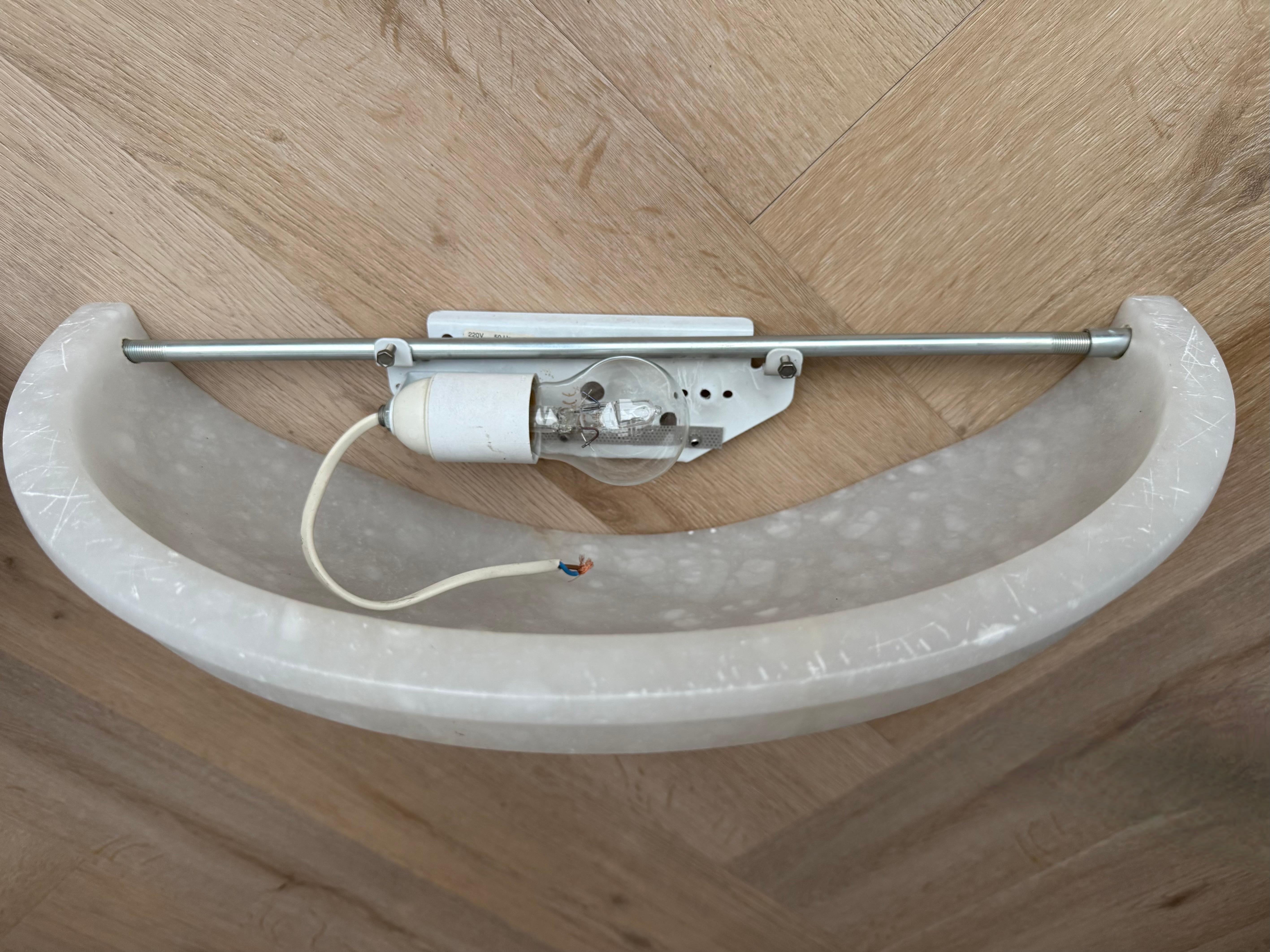 Awesome Shape & Extra Large Pair of Midcentury Made White Alabaster Wall Sconces For Sale 5