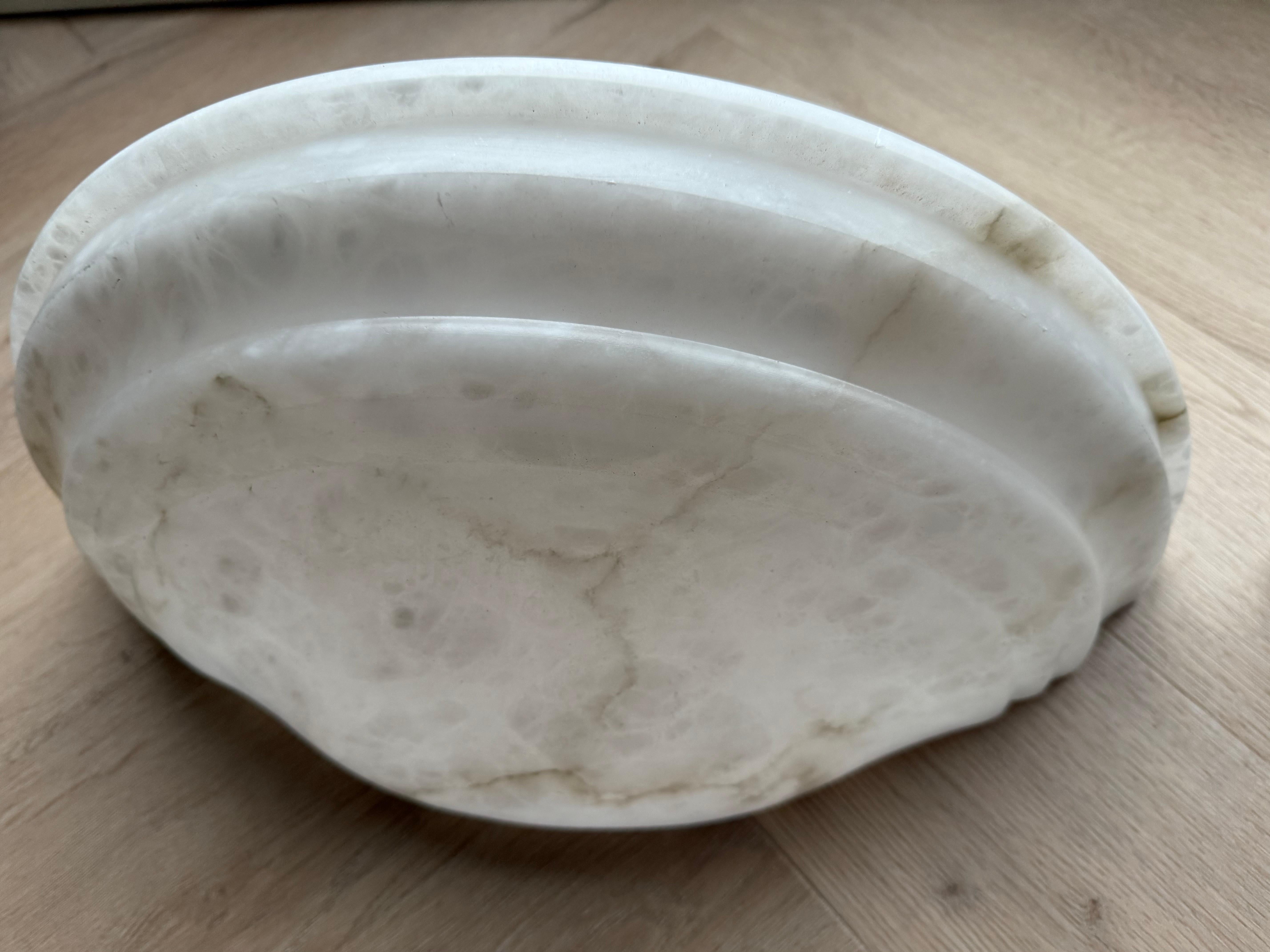 Awesome Shape & Extra Large Pair of Midcentury Made White Alabaster Wall Sconces For Sale 9