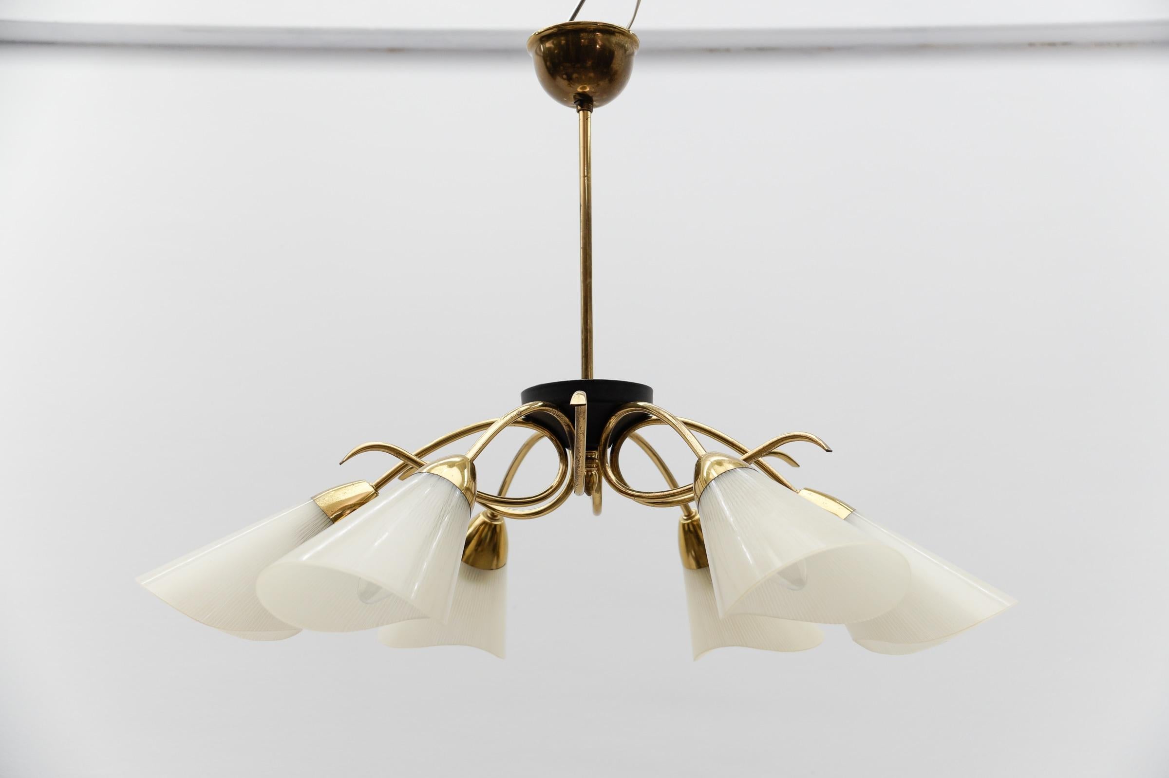 Lampada a ragno alla maniera di Arteluce, Italia, anni '50 In condizioni buone in vendita a Nürnberg, Bayern