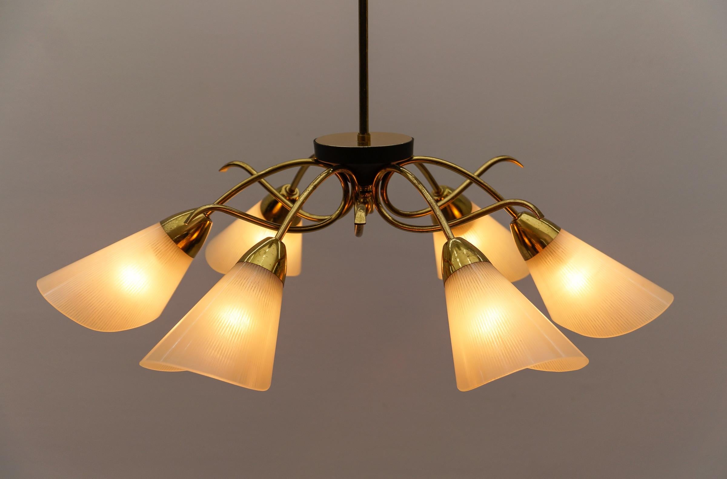 Lampada a ragno alla maniera di Arteluce, Italia, anni '50 in vendita 2