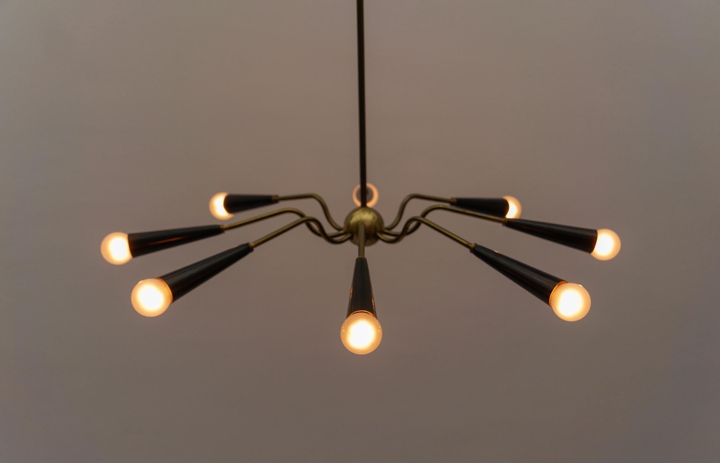 Superbe lampe Sputnik à la manière d'Arteluce, Italie, années 1950 en vente 3