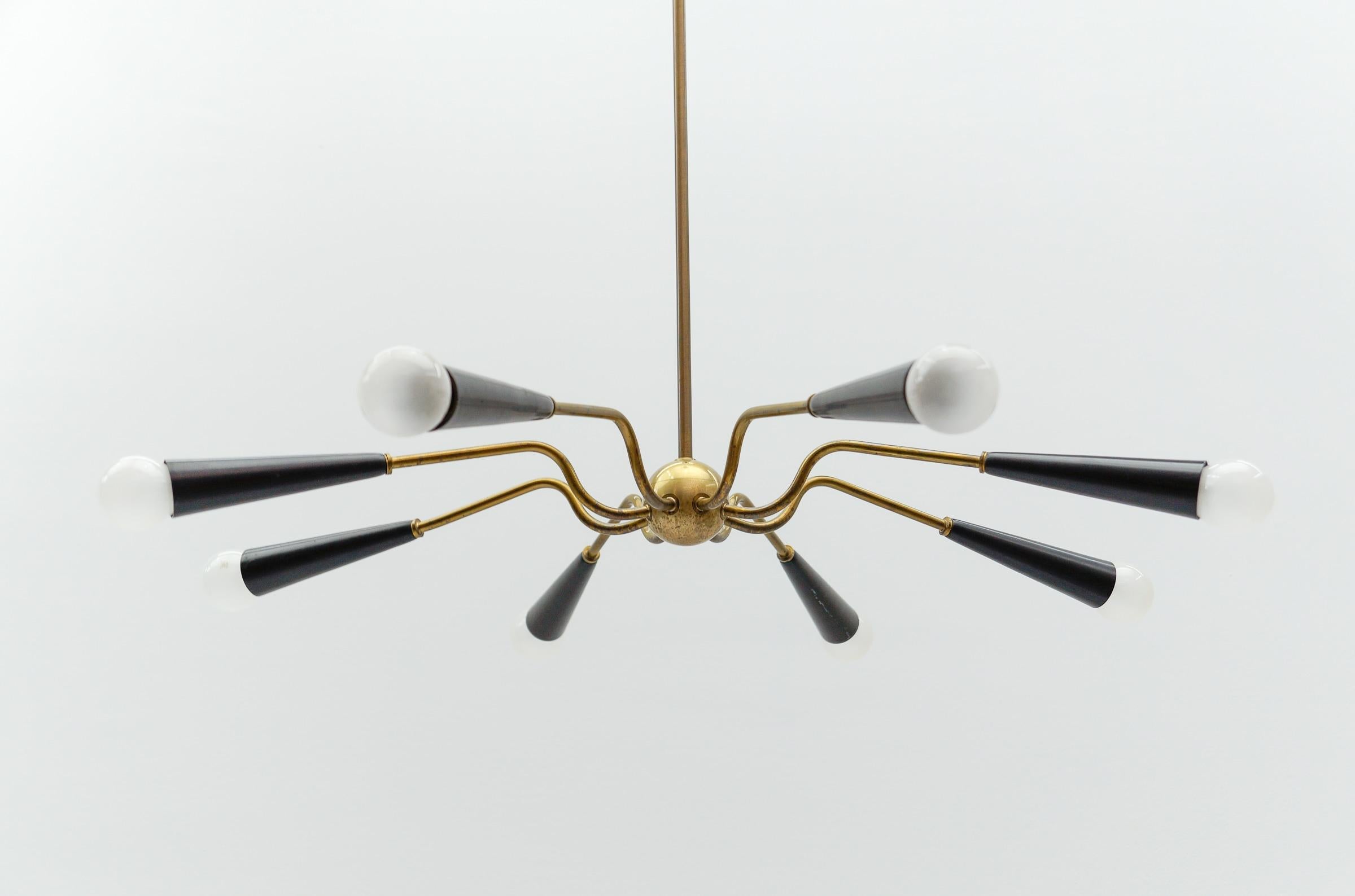 Superbe lampe Sputnik à la manière d'Arteluce, Italie, années 1950 en vente 4