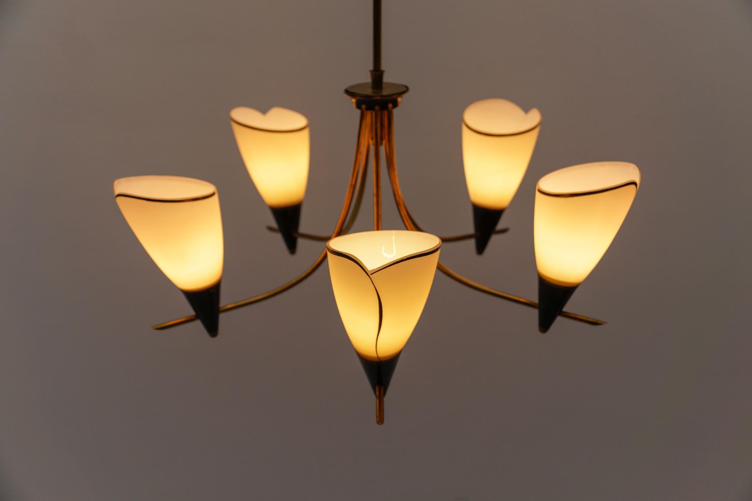 Superbe lampe Sputnik à la manière d'Arteluce, Italie, années 1950 en vente 4
