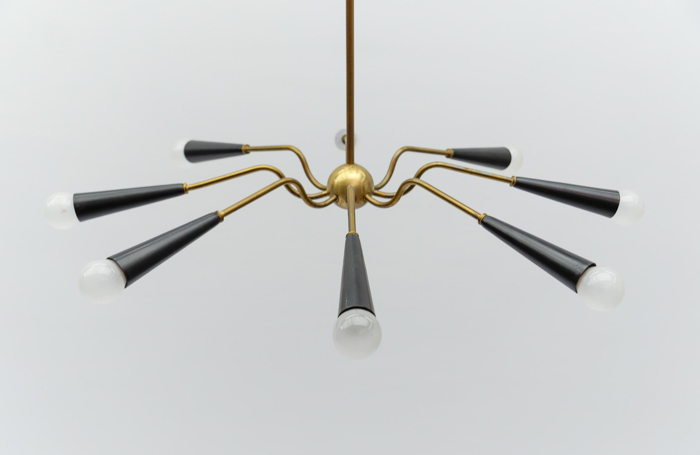 Superbe lampe Sputnik à la manière d'Arteluce, Italie, années 1950 en vente 5