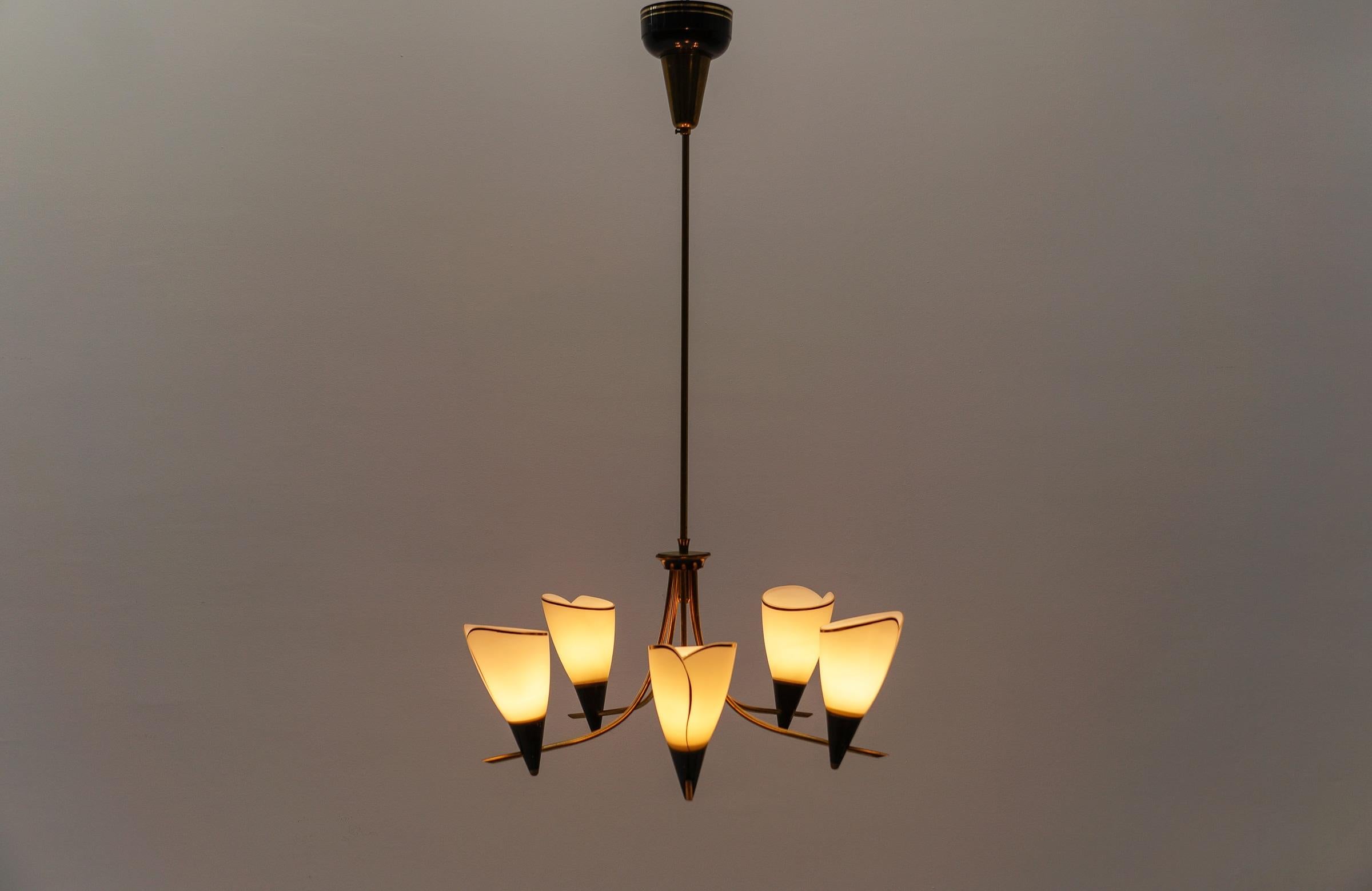 Superbe lampe Sputnik à la manière d'Arteluce, Italie, années 1950 Bon état - En vente à Nürnberg, Bayern
