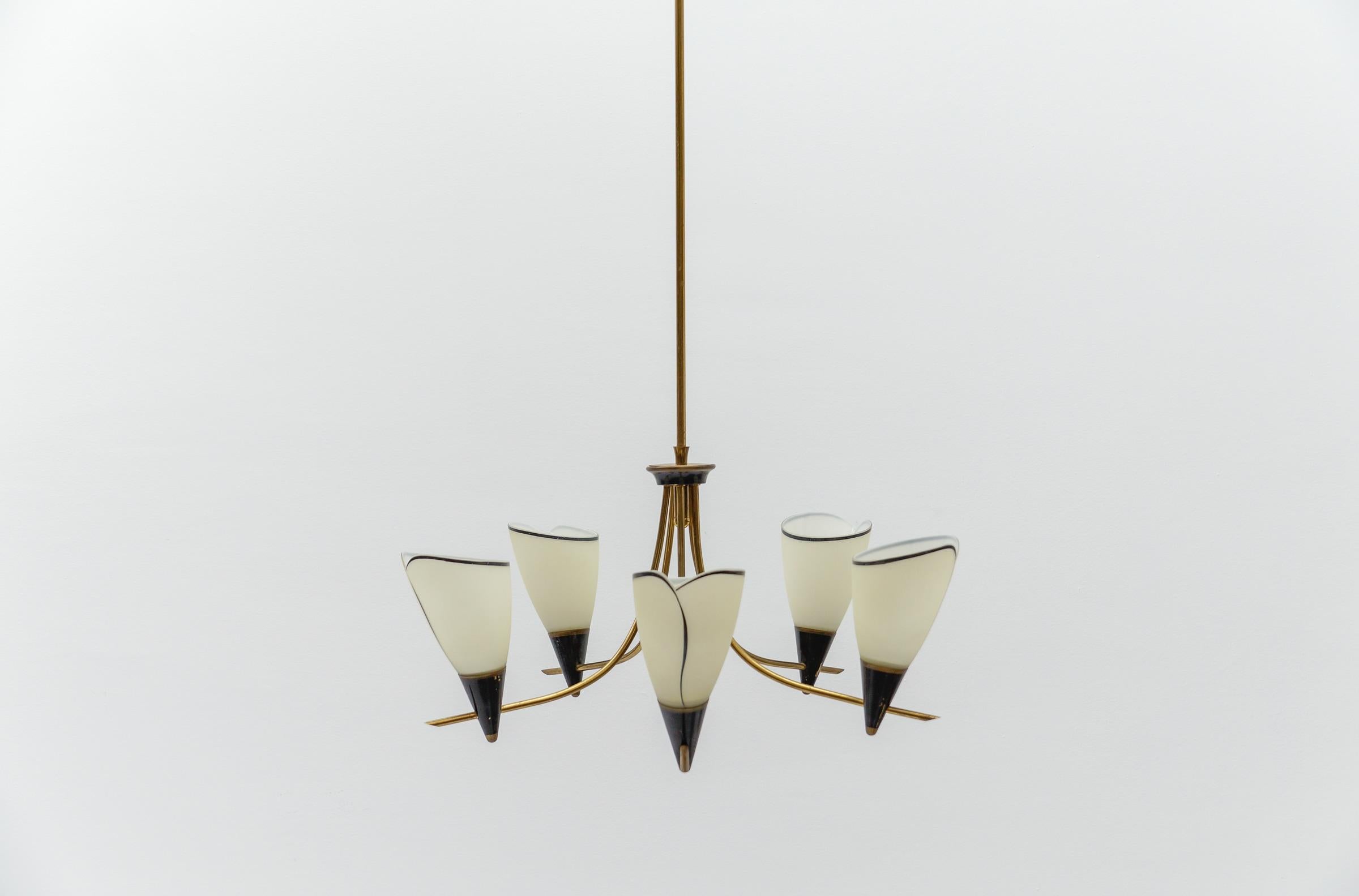 Milieu du XXe siècle Superbe lampe Sputnik à la manière d'Arteluce, Italie, années 1950 en vente