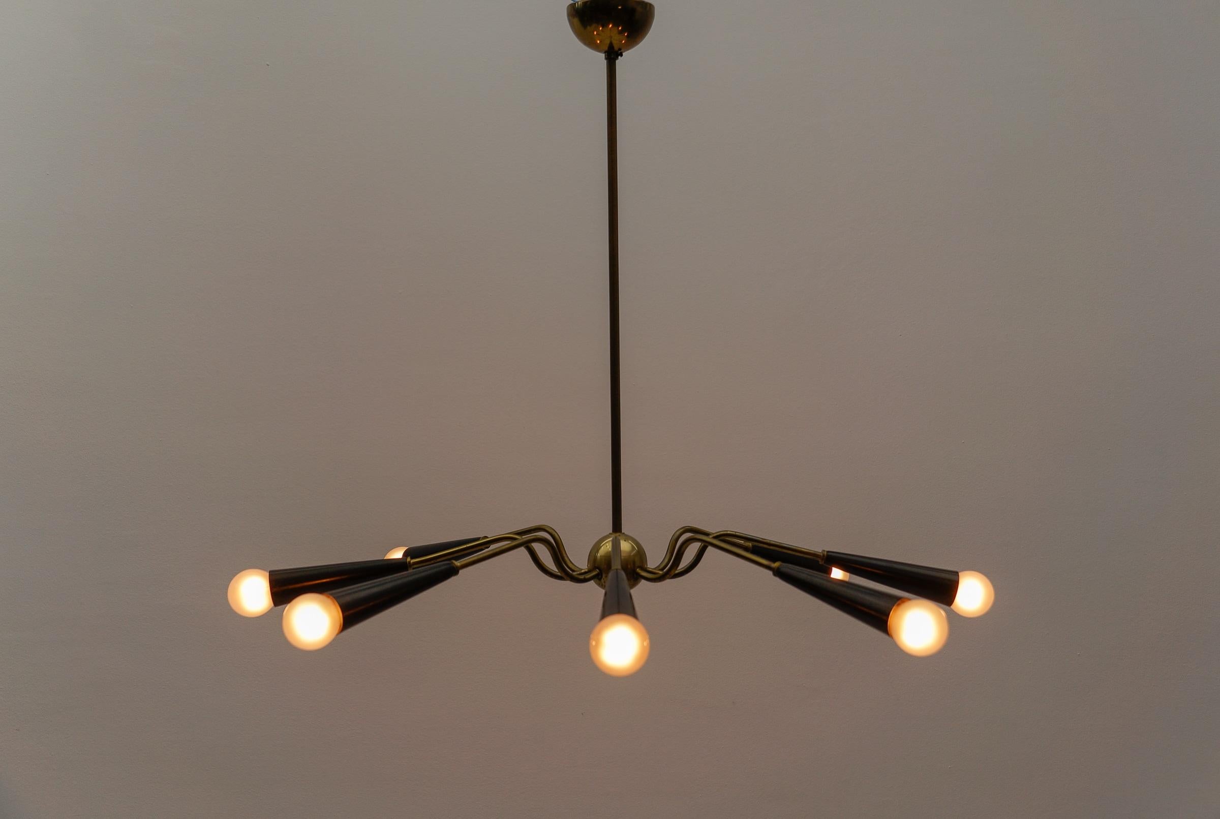 Superbe lampe Sputnik à la manière d'Arteluce, Italie, années 1950 en vente 1