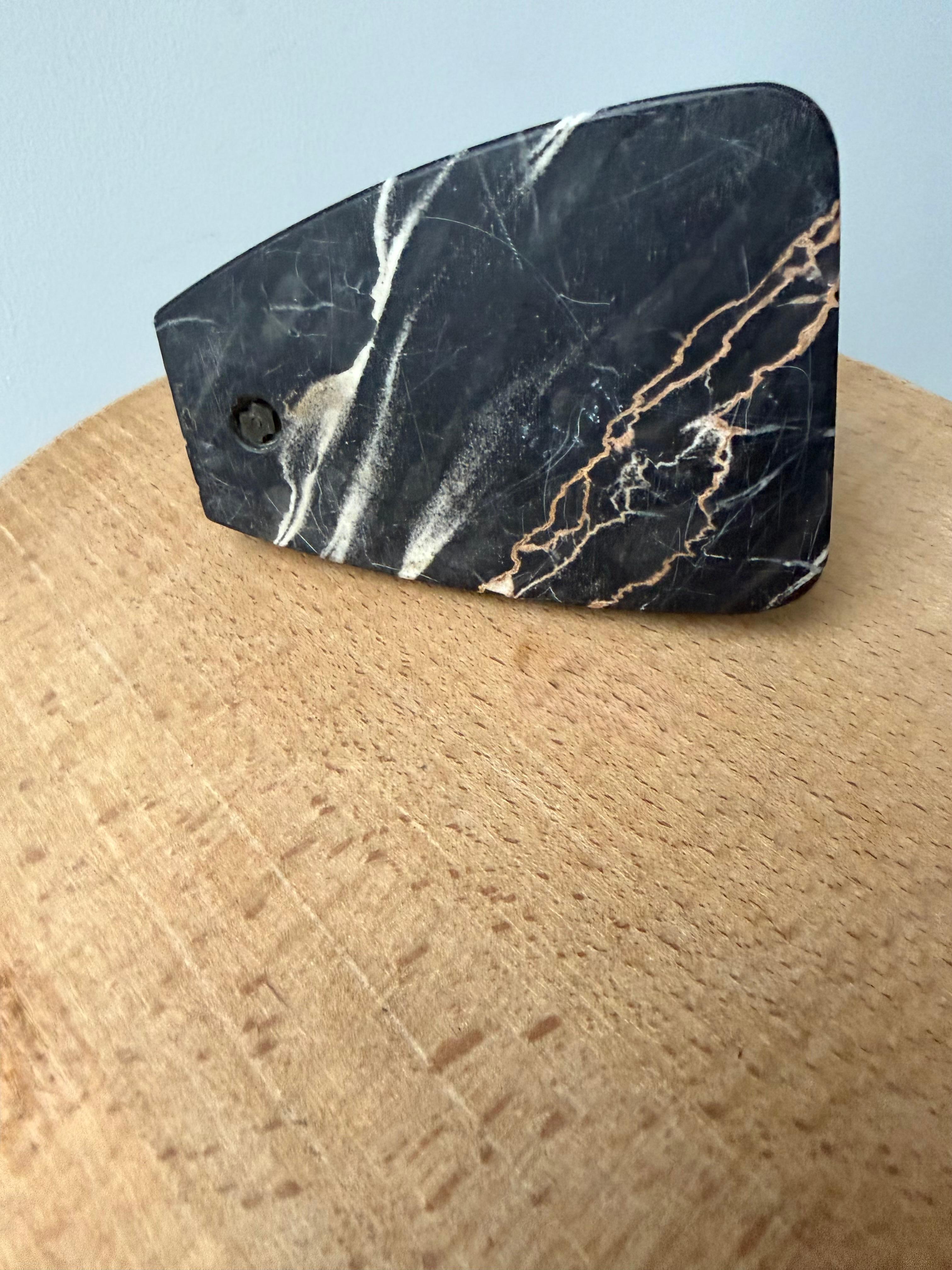 Scultura di scrittore seduto in bronzo di Vienna con base in marmo nero in vendita 8