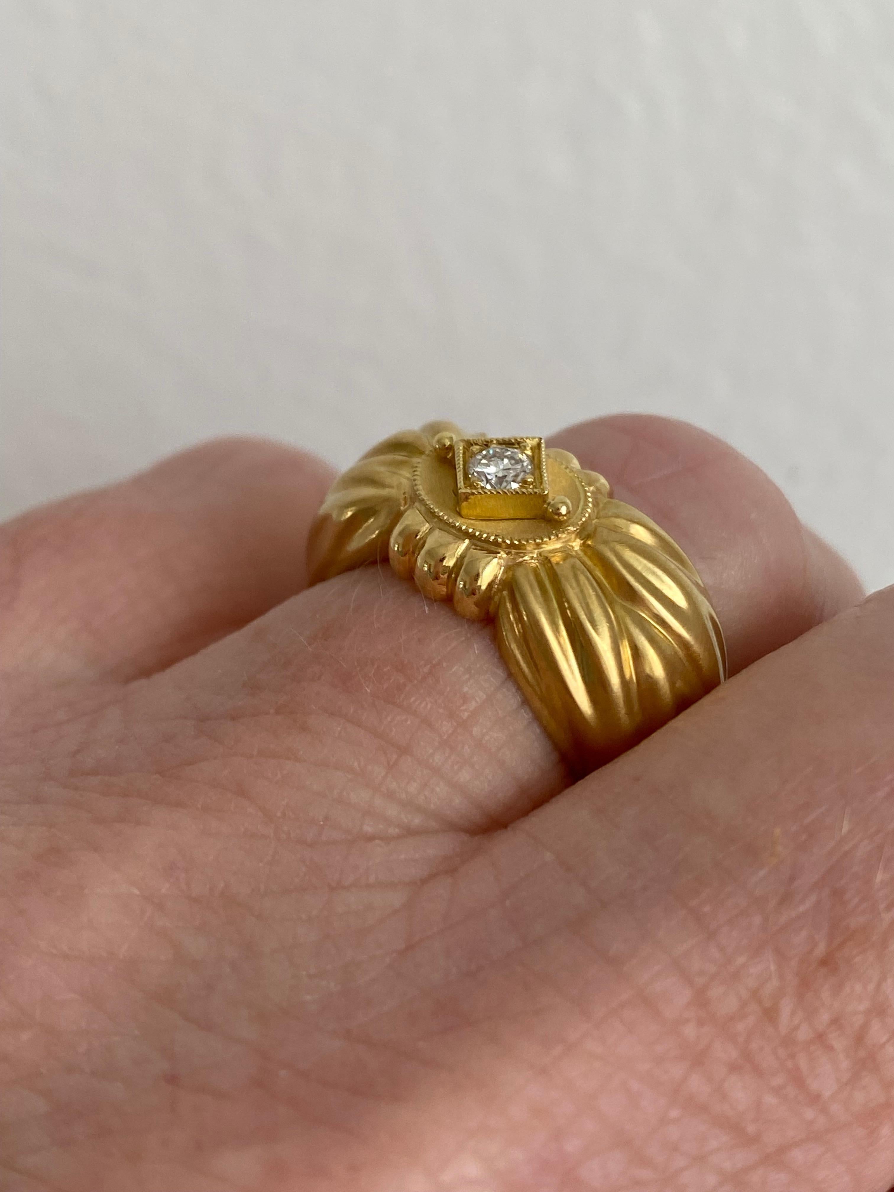 Retro Awesome Vintage 18K Yellow Gold Diamond 'Bow' Ring by SeidenGang 0.15ct For Sale