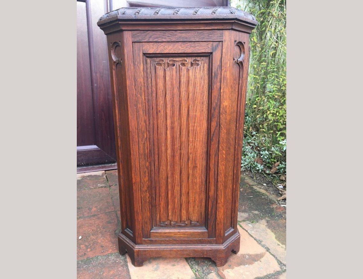 English A.W.N Pugin Style of a Gothic Revival Oak Coal Purdonium with Linen Fold Carving For Sale