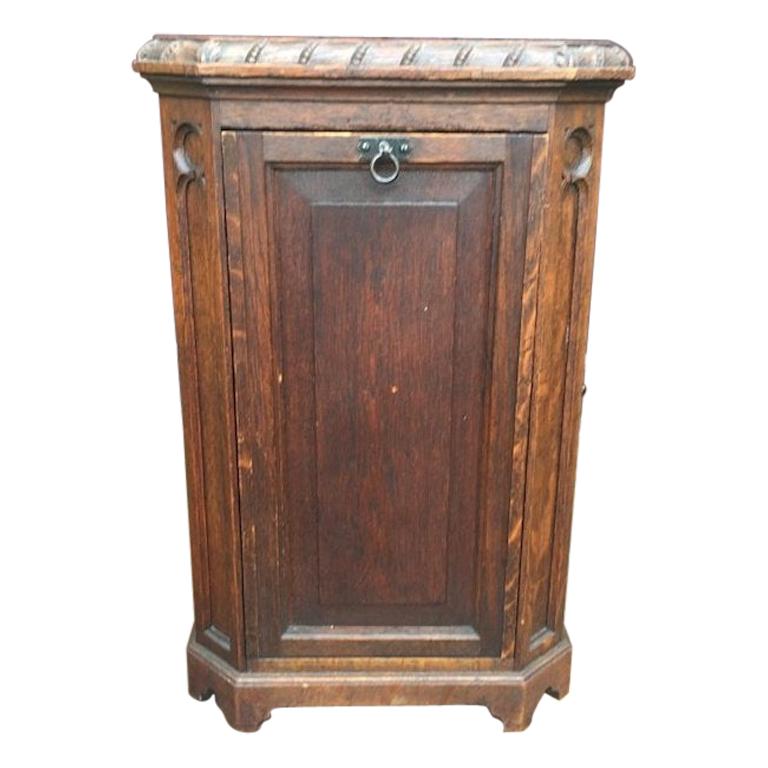 A.W.N Pugin Style of a Gothic Revival Oak Coal Purdonium with Linen Fold Carving For Sale