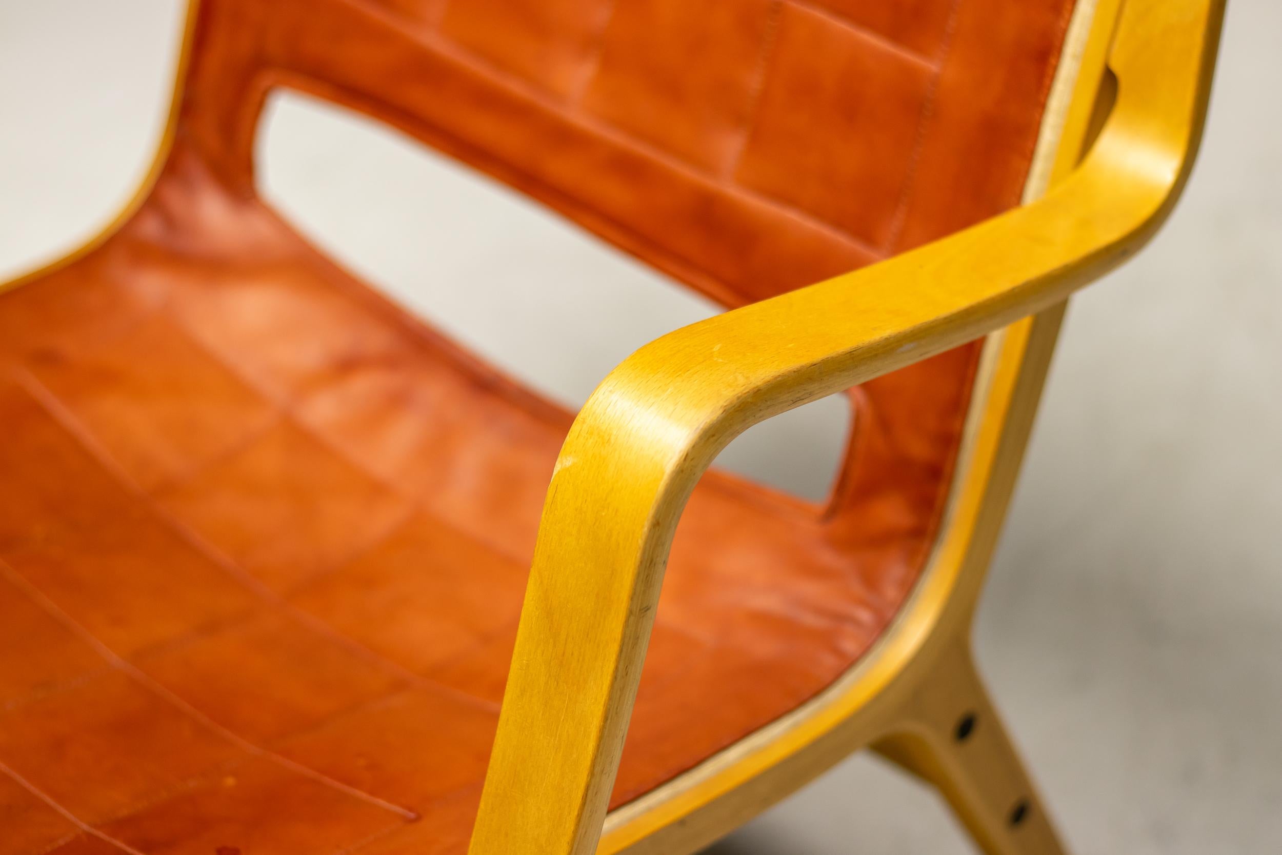 Scandinavian Modern Ax Arm Chair by Peter Hvidt for Fritz Hansen For Sale