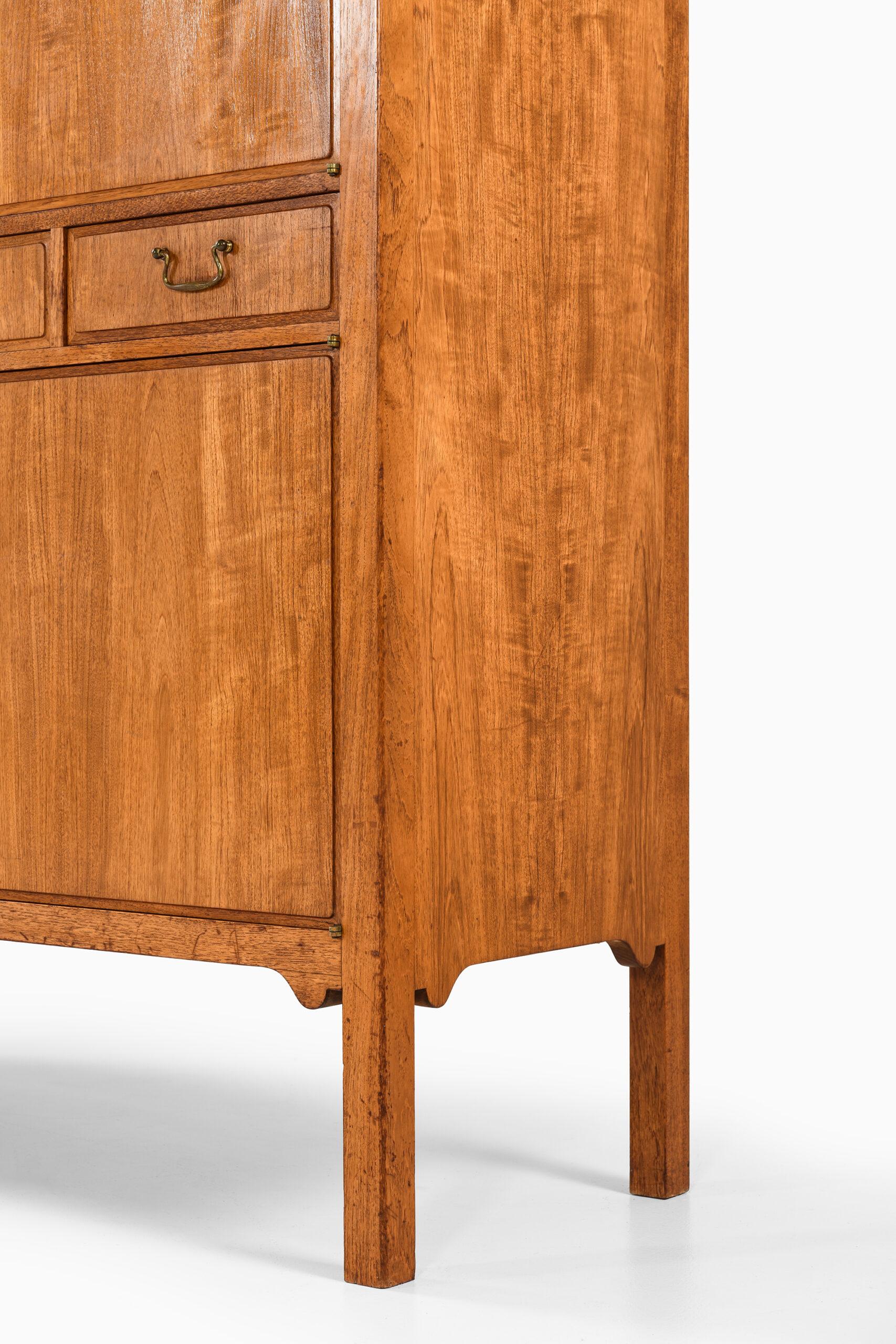 Mid-20th Century Axel Bäck Cabinet Produced by Eksjö Möbelfabrik in Sweden For Sale