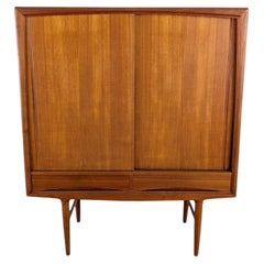 Armoire haute « Midcentury » en teck d'Axel Christensen, Aco Møbler