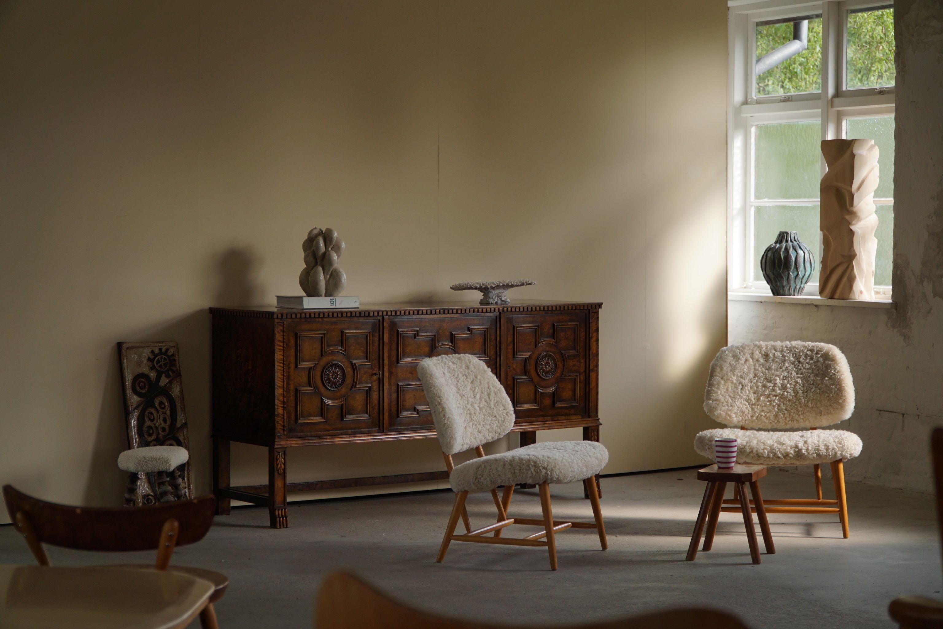 Axel Einar Hjorth, Art-déco-Sideboard, Modell „Roma“, hergestellt von Bodafors, 1920er Jahre (Birke) im Angebot