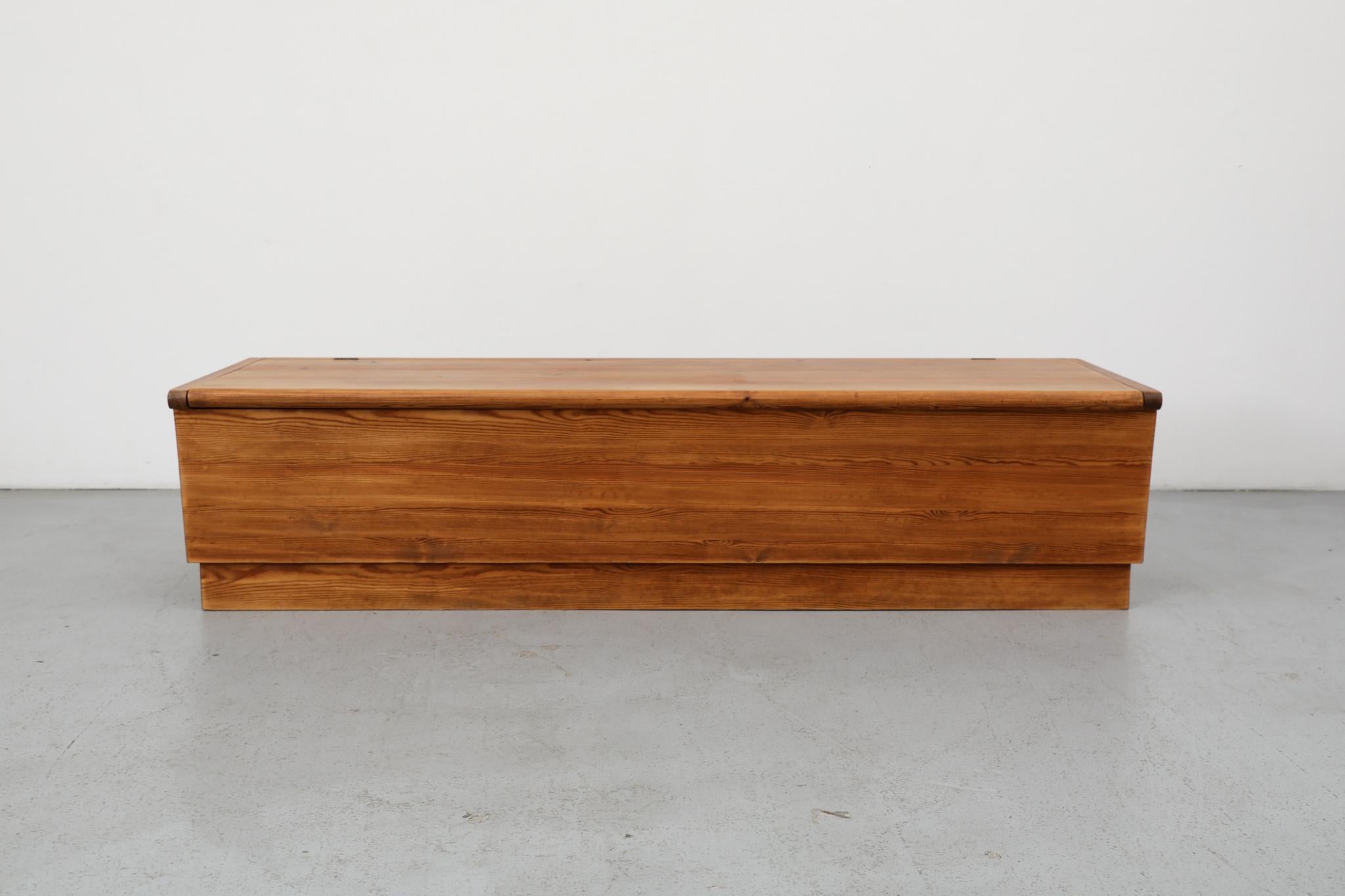 Mid-Century Modern Axel Einar Hjorth Attributed Swedish Pine Storage Bench 'Sportstugemöbler' For Sale