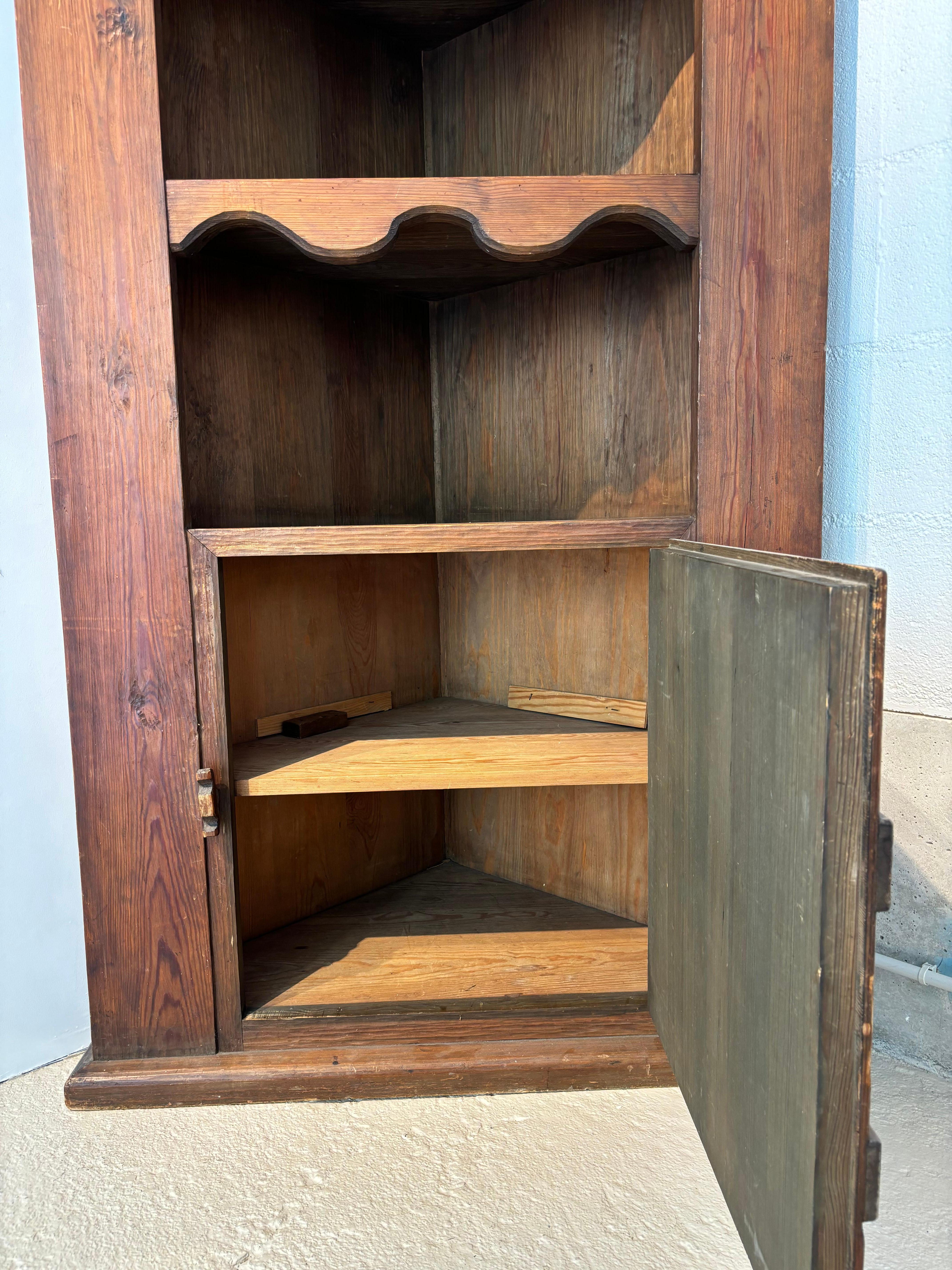 Axel Einar Hjorth Eckschrank im Angebot 4