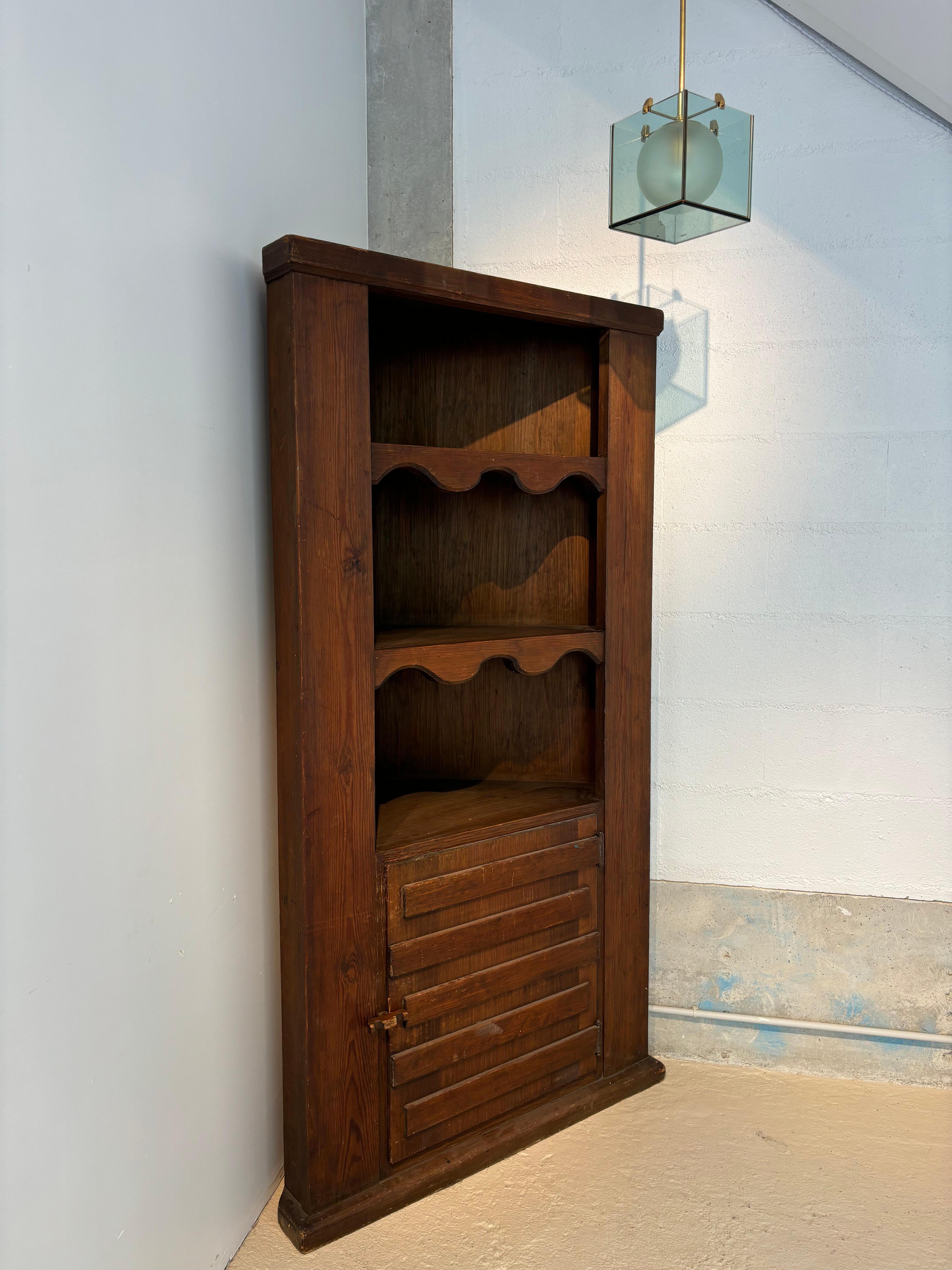 Axel Einar Hjorth Eckschrank (Art déco) im Angebot