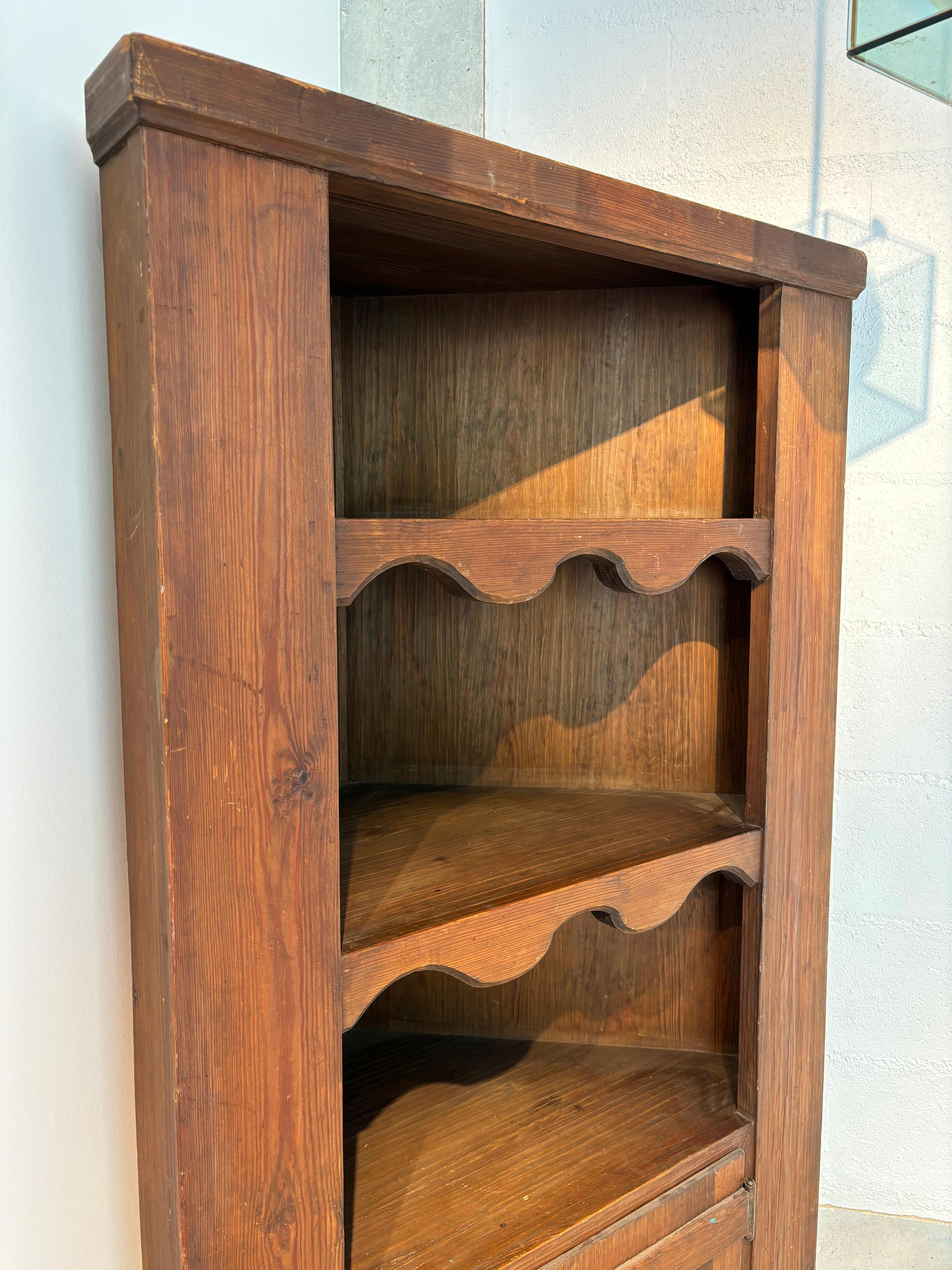 Axel Einar Hjorth Eckschrank im Angebot 1