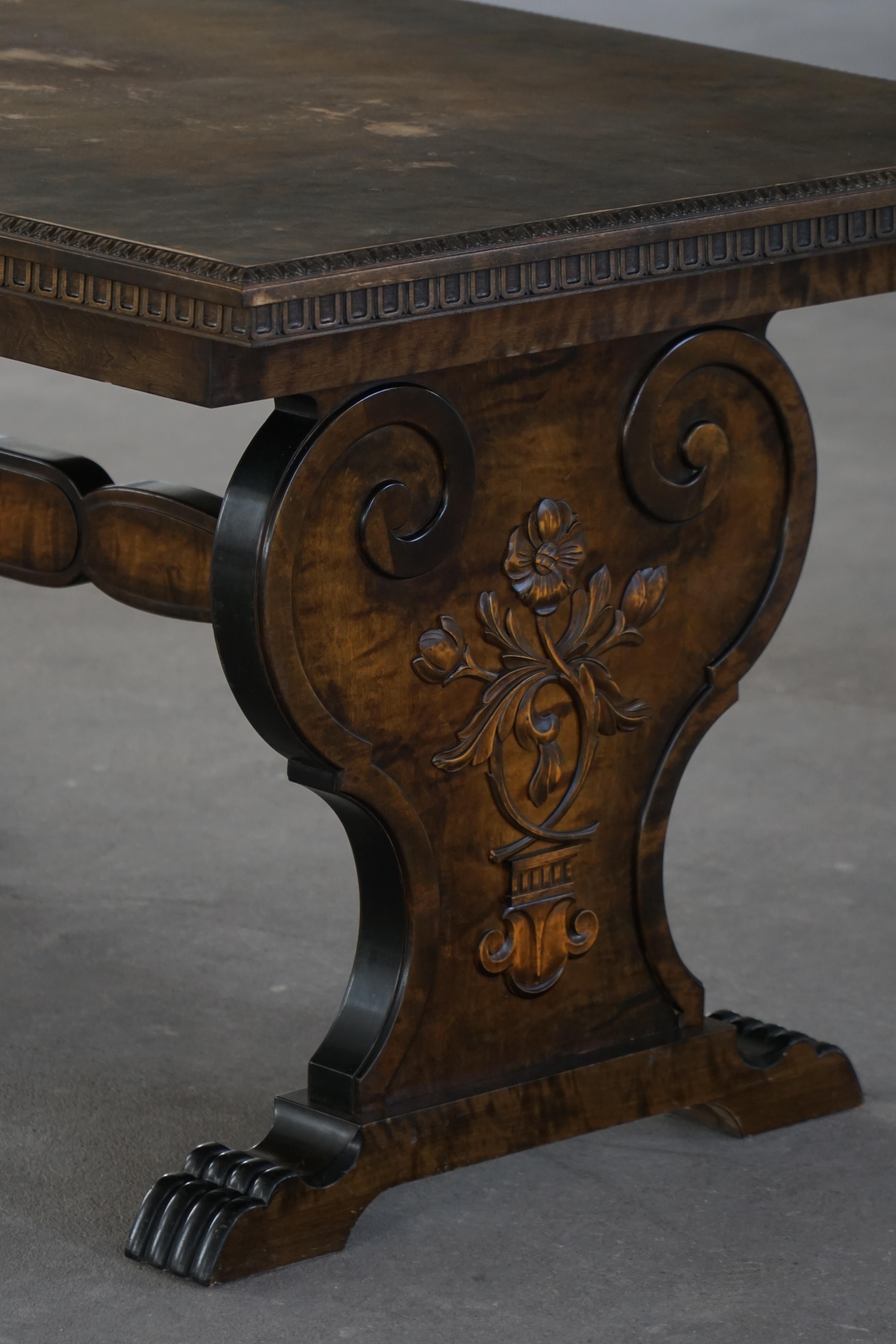 Axel Einar Hjorth, Dining Table in Birch, Swedish Grace, Bodafors, 1930s In Fair Condition For Sale In Odense, DK