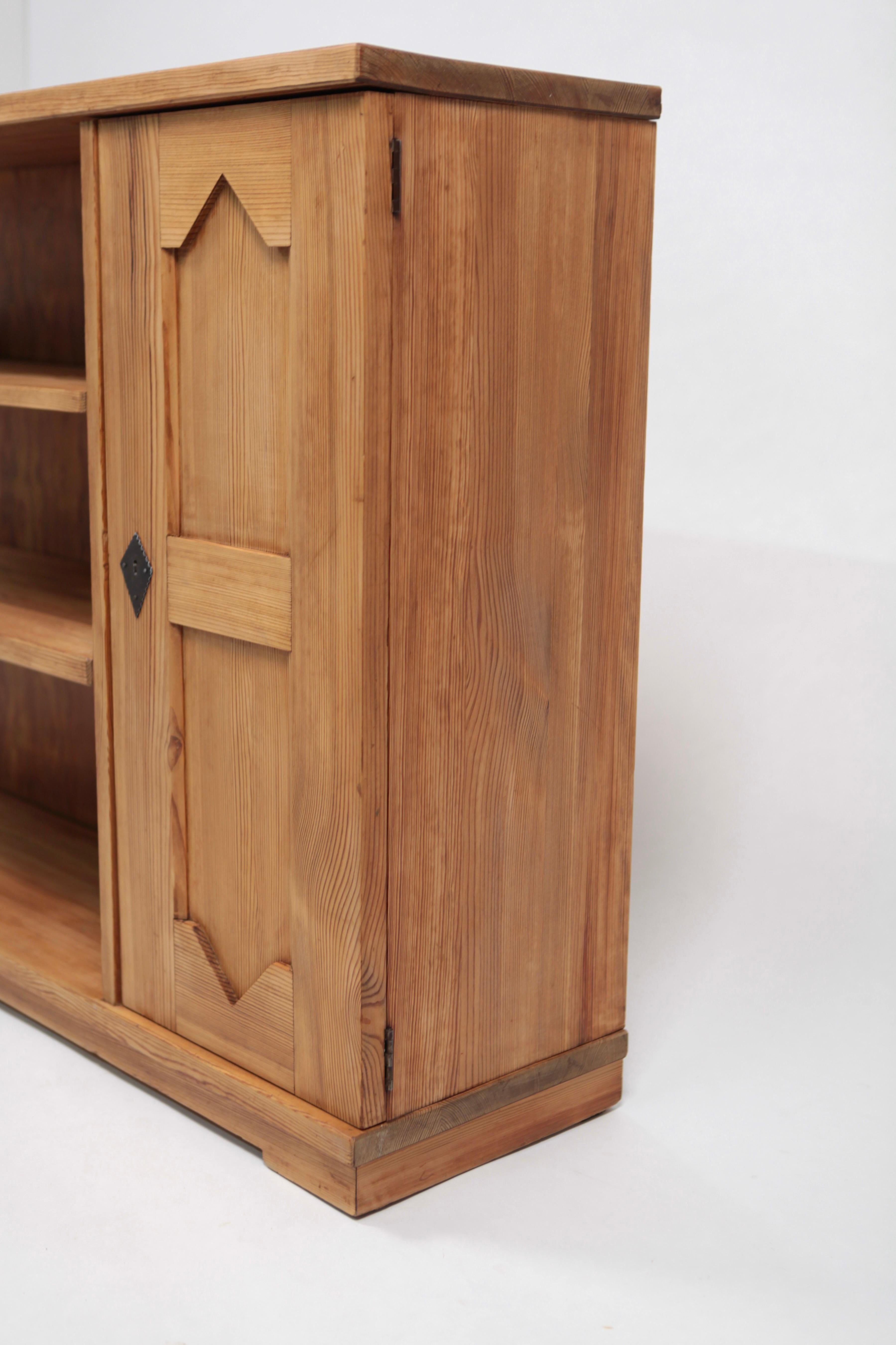 Axel Einar Hjorth, 'Lovö' Bookcase, Acid Stained Pine, Executed by NK in 1939 In Good Condition In Berlin, DE