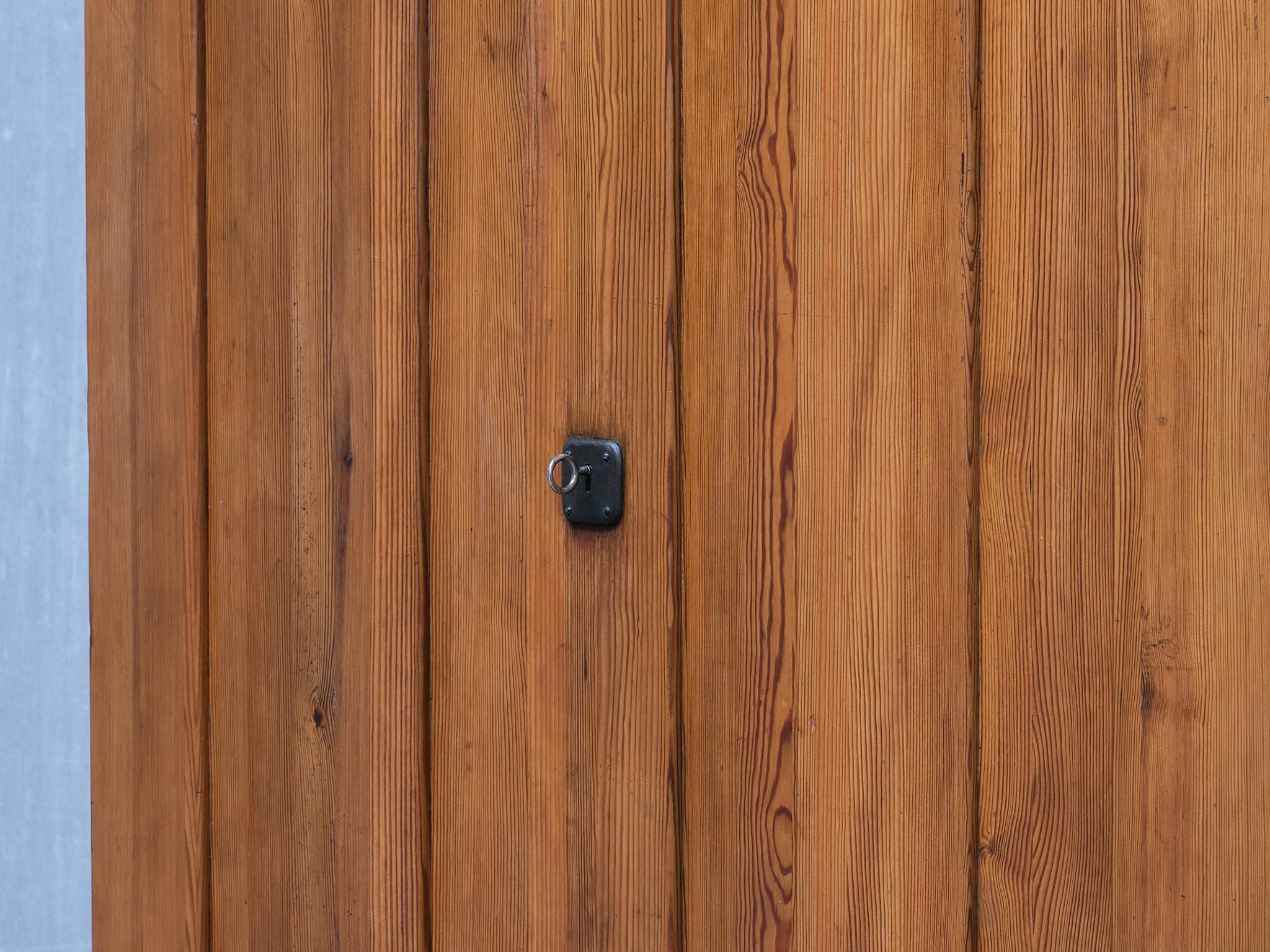 Armoire 'Lovö' en pin, Axel Einar Hjorth, Nordiska Kompaniet Suède, années 1930 en vente 4