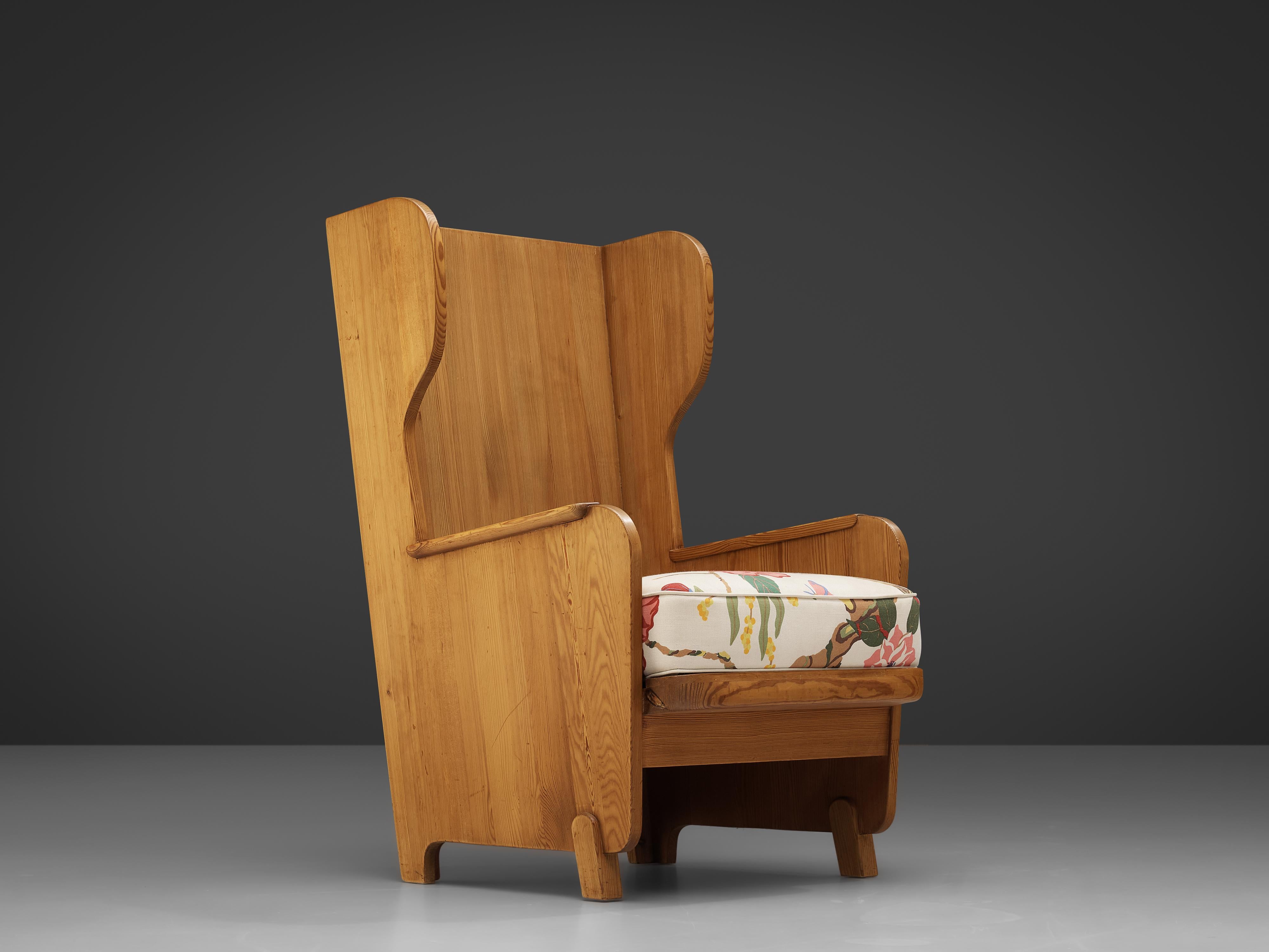 Axel Einar Hjorth 'Lovö' Lounge Chair in Solid Pine 4