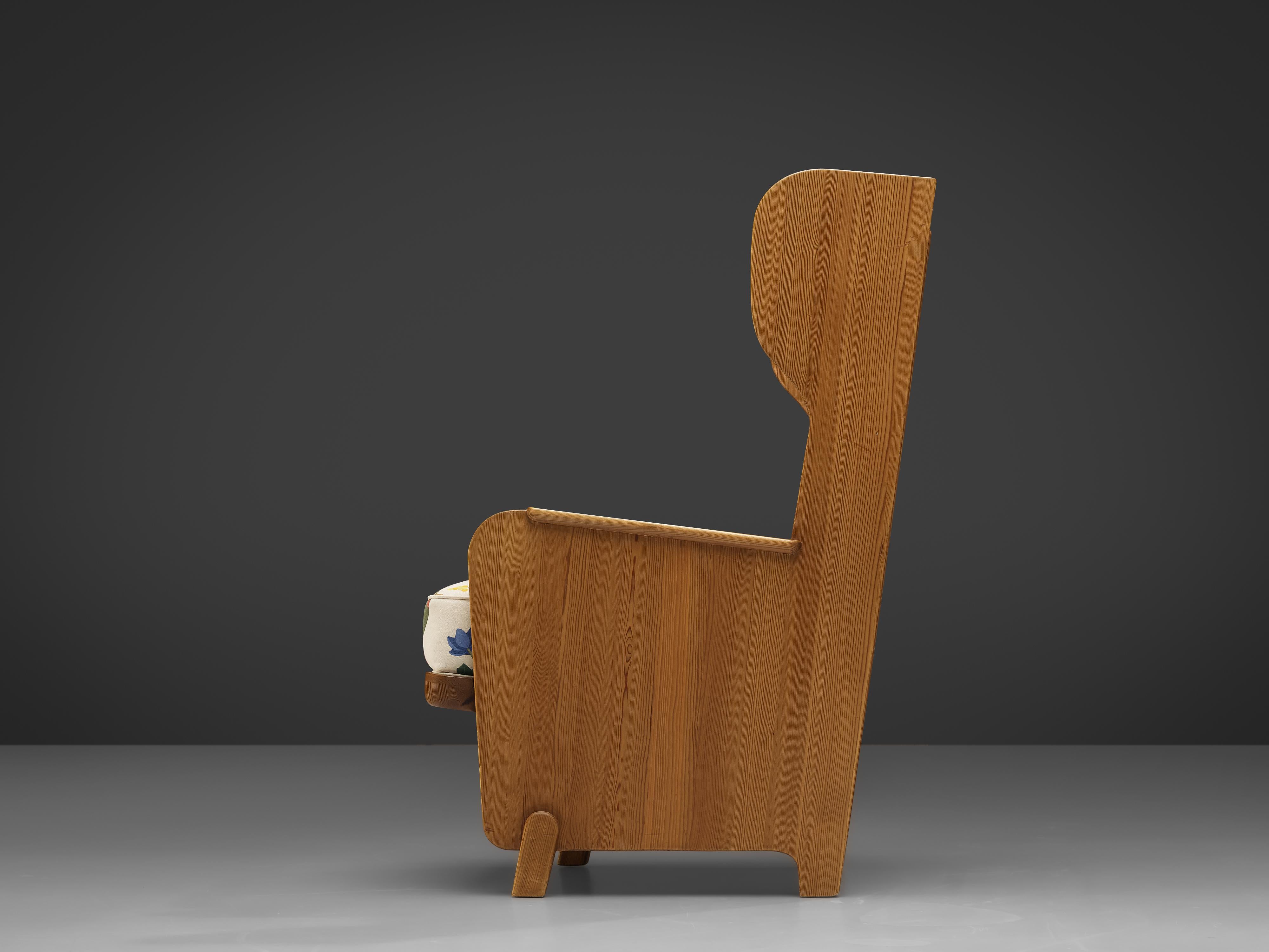 Upholstery Axel Einar Hjorth 'Lovö' Lounge Chair in Solid Pine