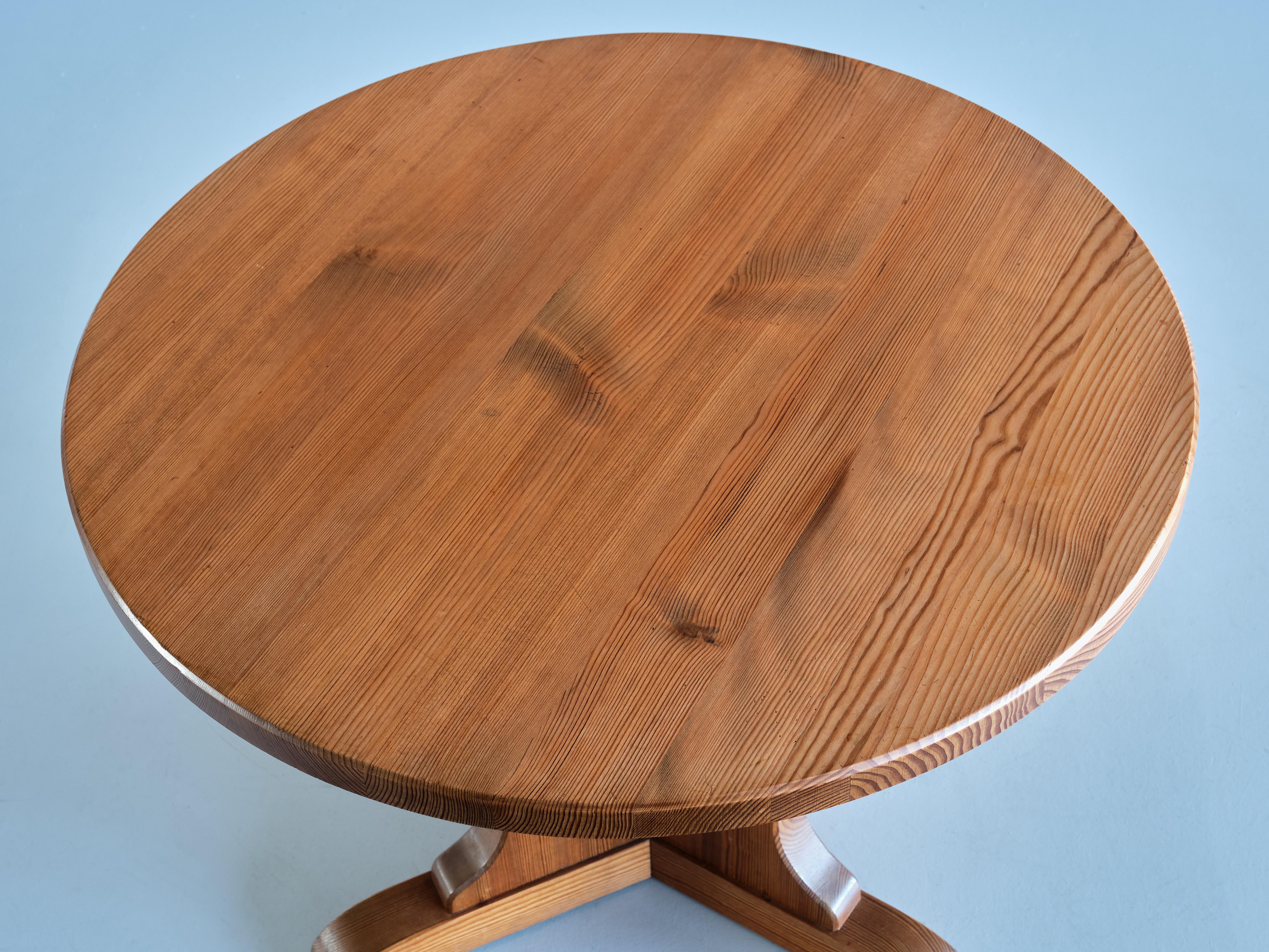 Mid-20th Century Axel Einar Hjorth 'Lovö' Occasional Table in Pine, Nordiska Kompaniet, 1930s