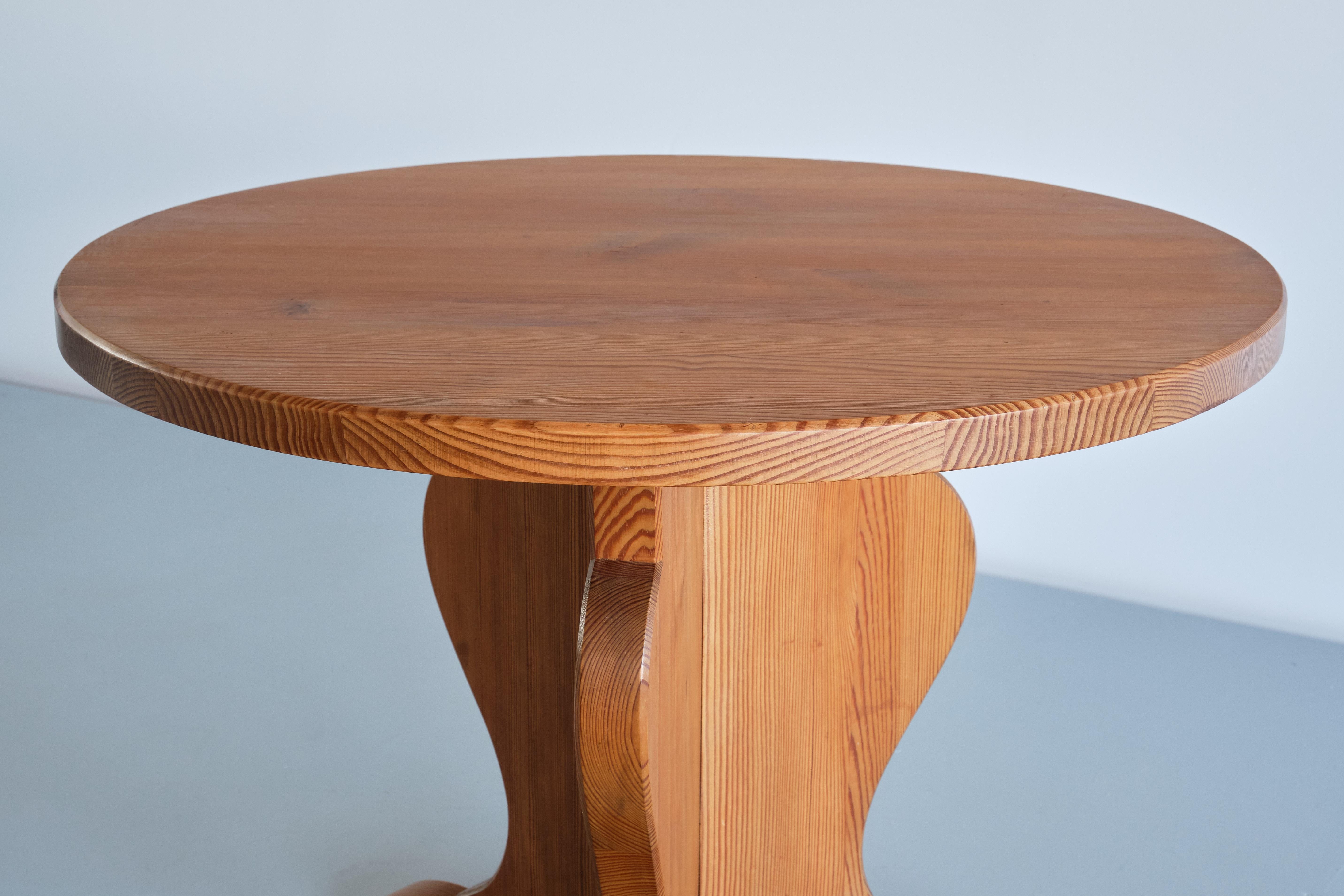 Axel Einar Hjorth 'Lovö' Occasional Table in Pine, Nordiska Kompaniet, 1930s 2