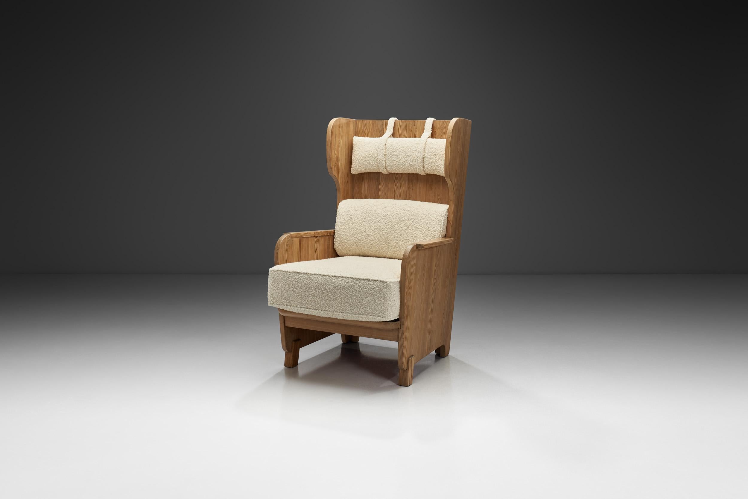 Swedish architect and furniture maker Axel Einar Hjorth worked as the lead designer for Sweden’s Nordiska Kompaniet department store from 1926 to 1938. While combining the simple, honest forms of the traditional nordic “allmoge” furniture common in