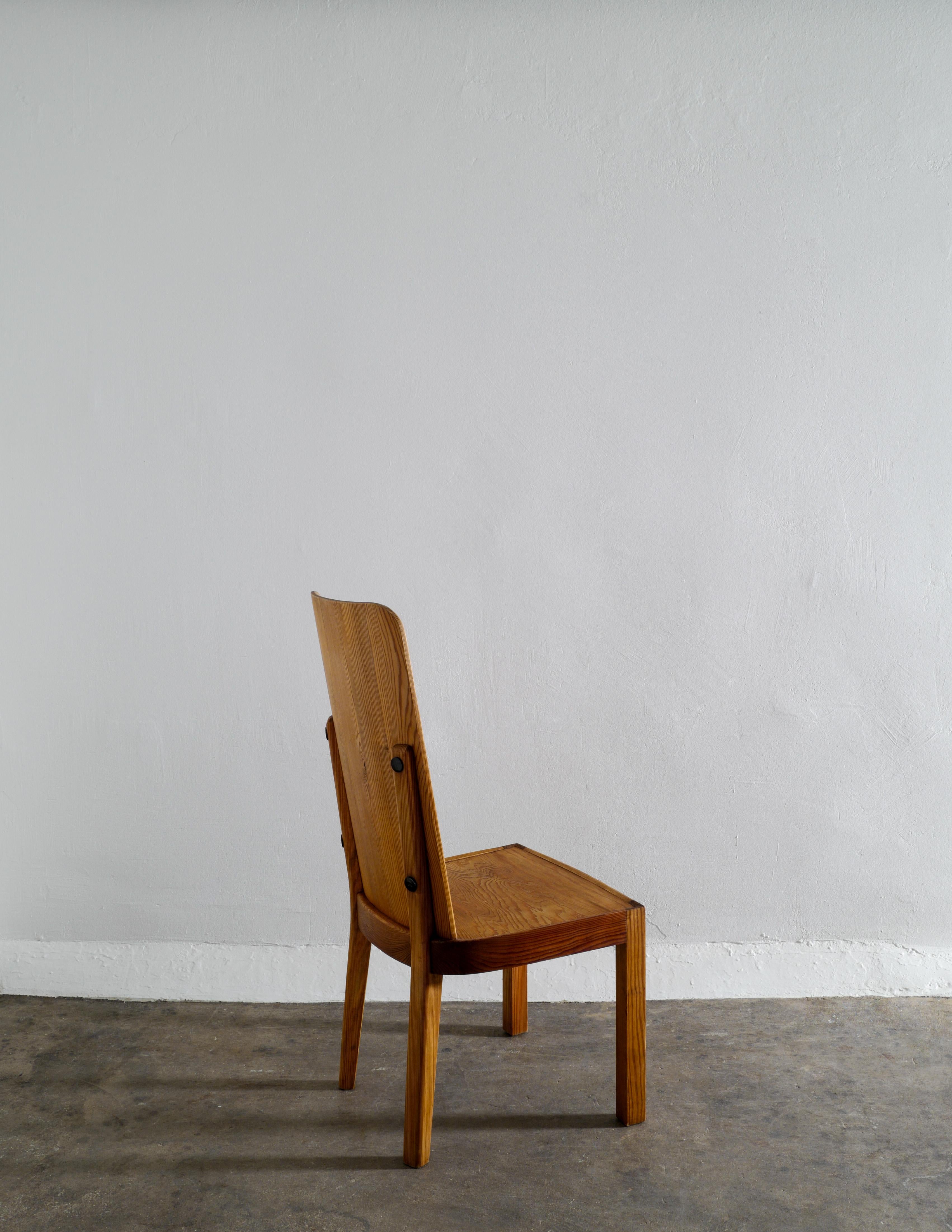 Rare dining chair in pine model 