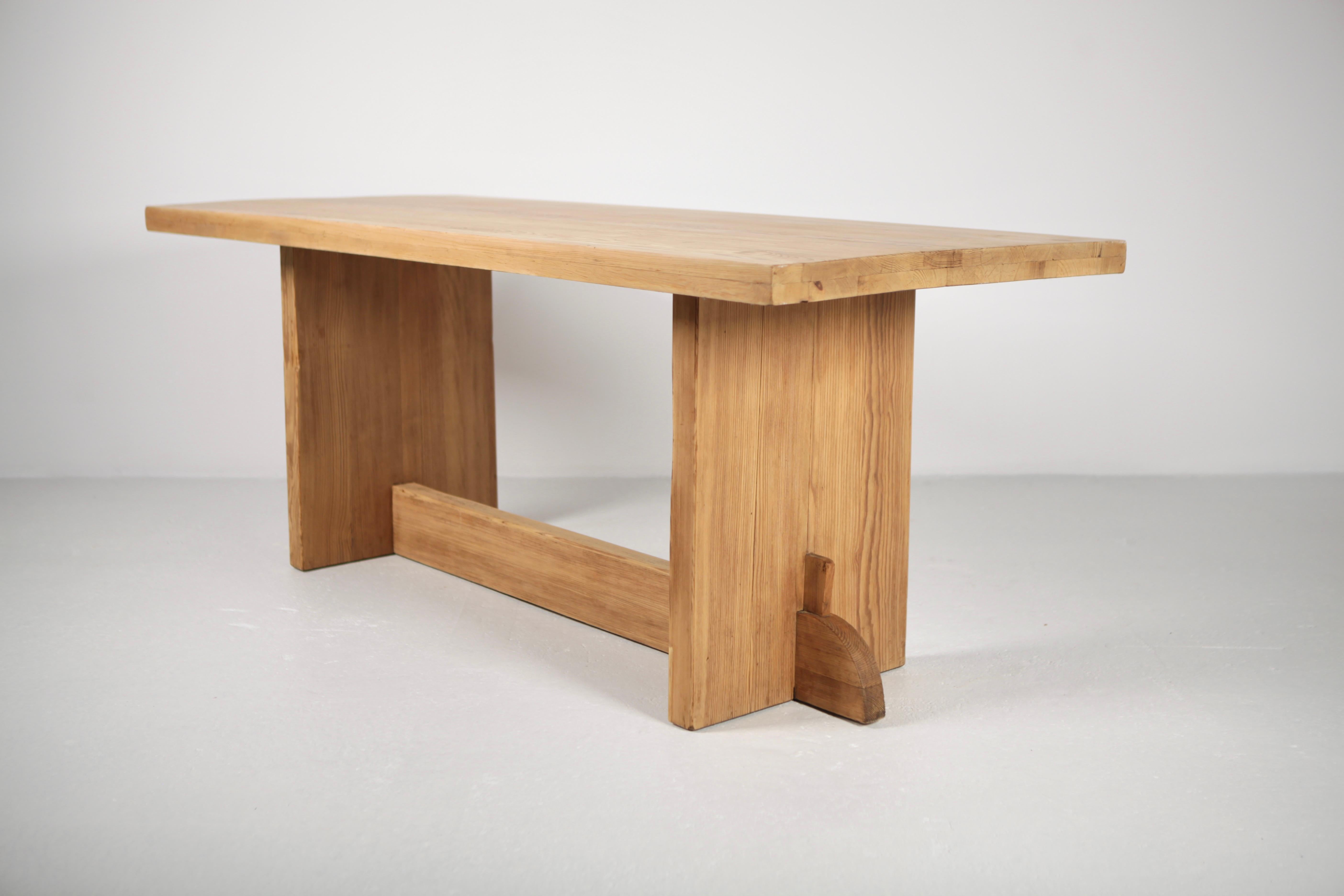 Scandinave moderne Axel-Einar Hjorth, table 